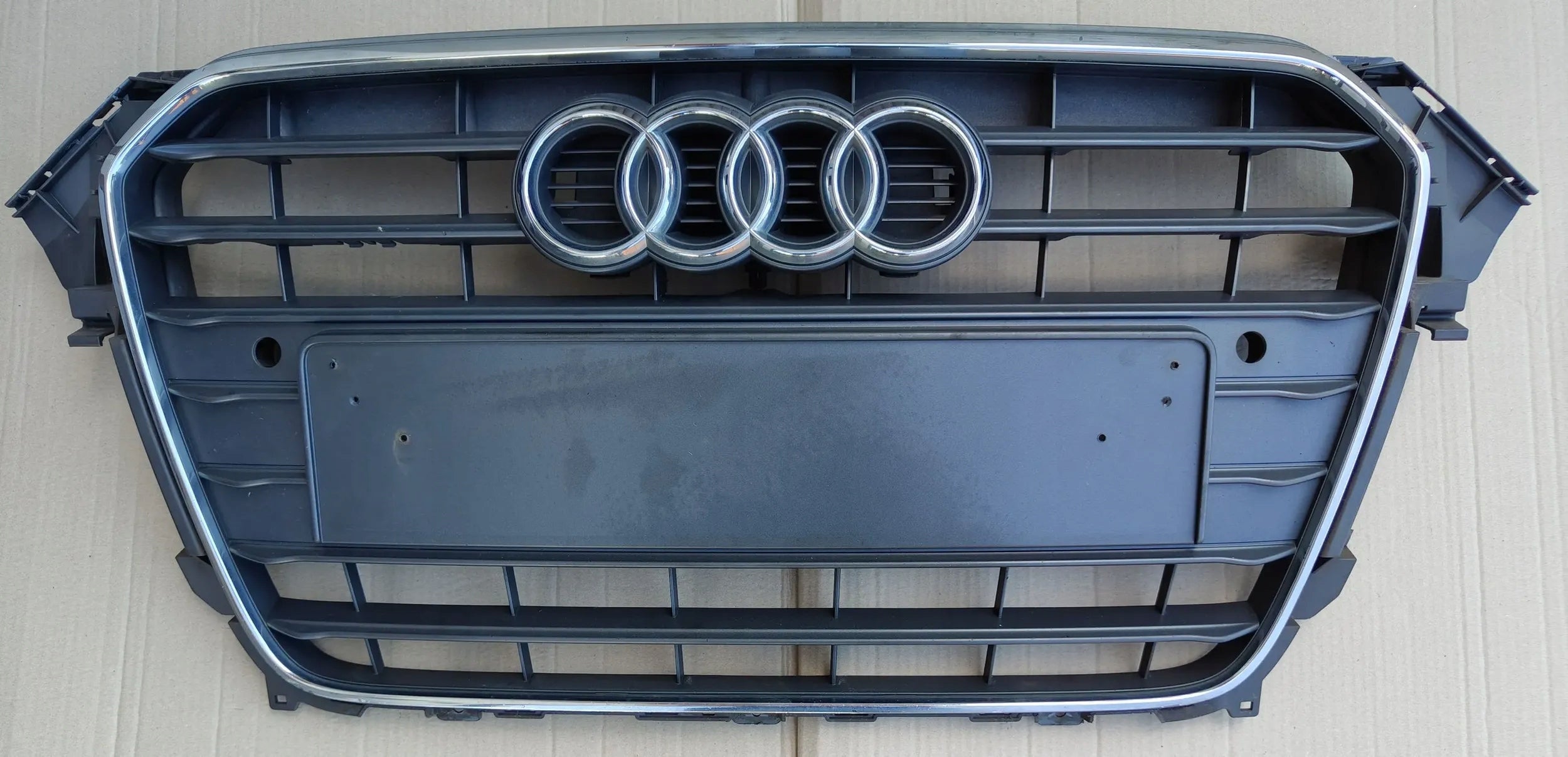 Kühlergrill Audi A4 B8 FRONTGRILL 8K0853651F8 Kühlergitter