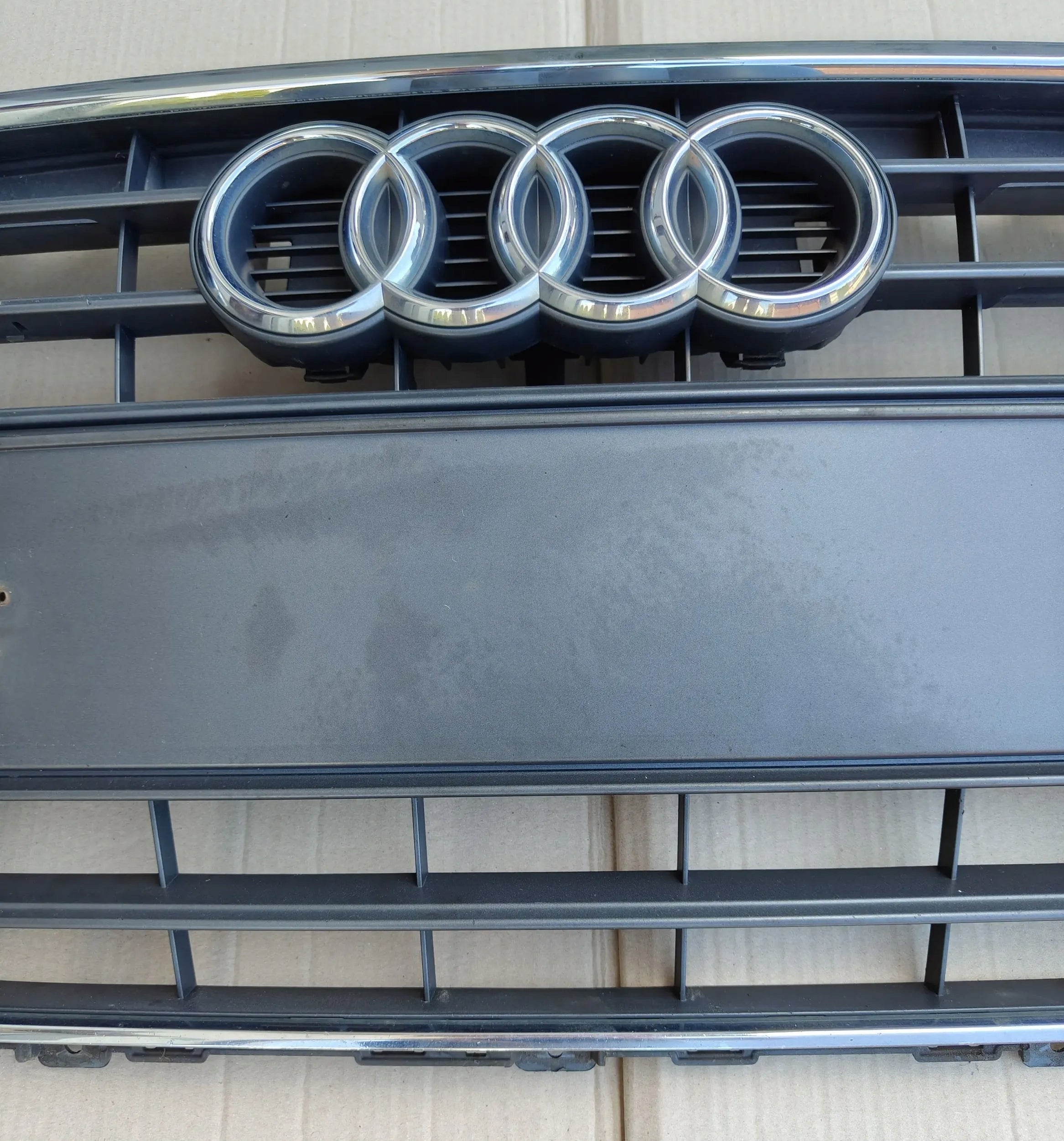 Kühlergrill Audi A4 B8 FRONTGRILL 8K0853651F8 Kühlergitter