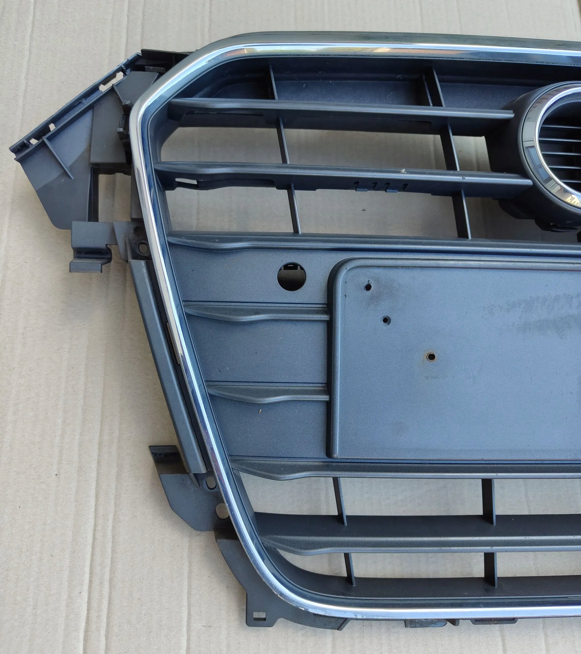 Kühlergrill Audi A4 B8 FRONTGRILL 8K0853651F8 Kühlergitter