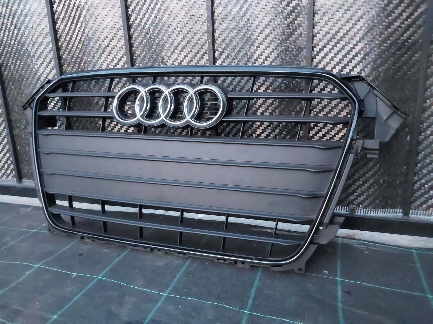 Kühlergrill Audi A4 B8 FRONTGRILL 8K0853651G8 Kühlergitter