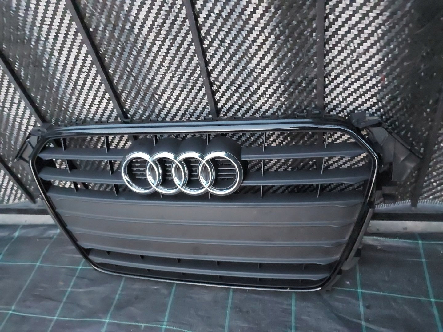 Kühlergrill Audi A4 B8 FRONTGRILL 8K0853651G8 Kühlergitter