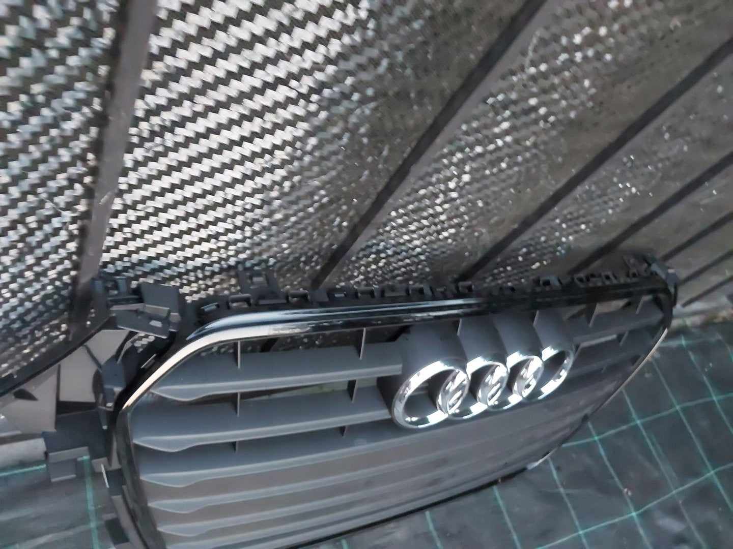 Kühlergrill Audi A4 B8 FRONTGRILL 8K0853651G8 Kühlergitter