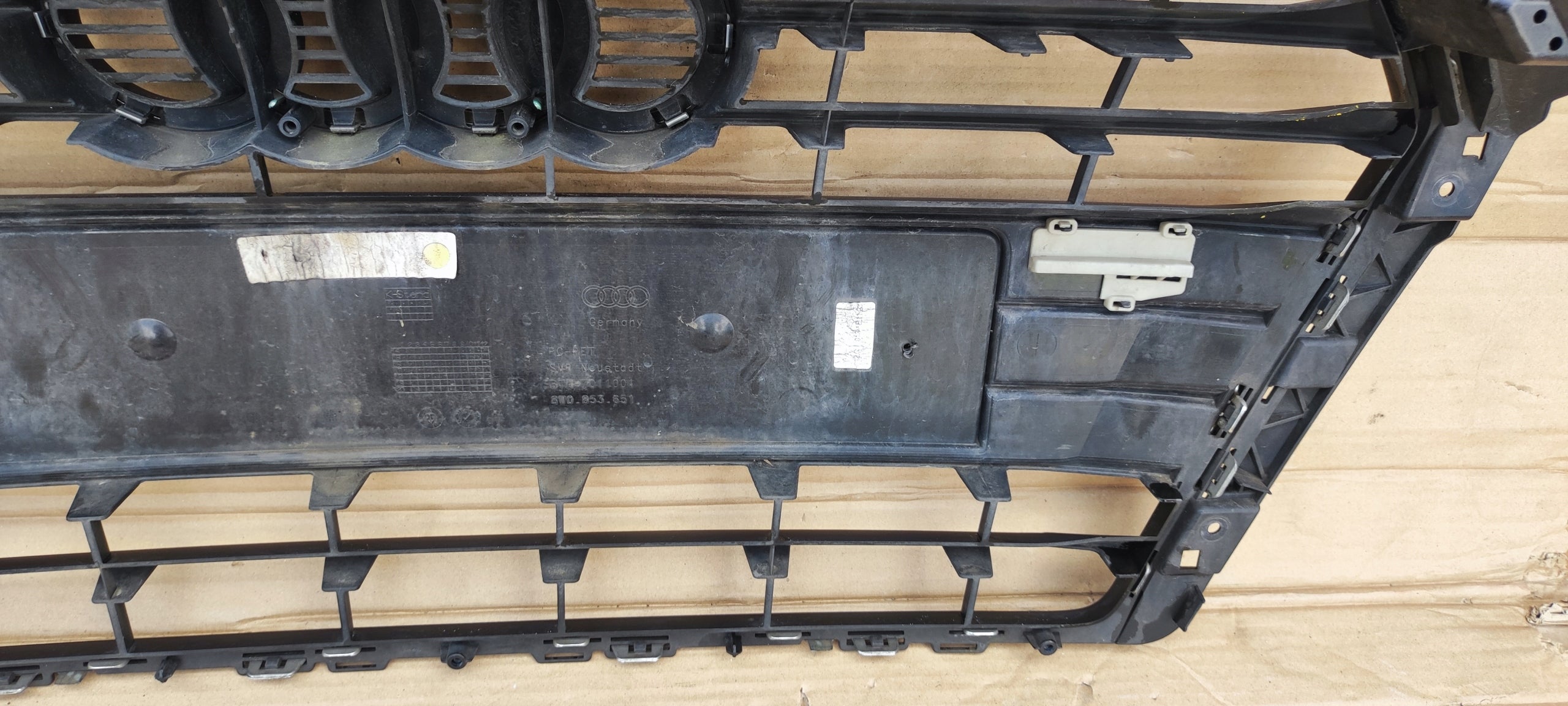 Kühlergrill Audi A4 B9 FRONTGRILL 8W0853651or Kühlergitter