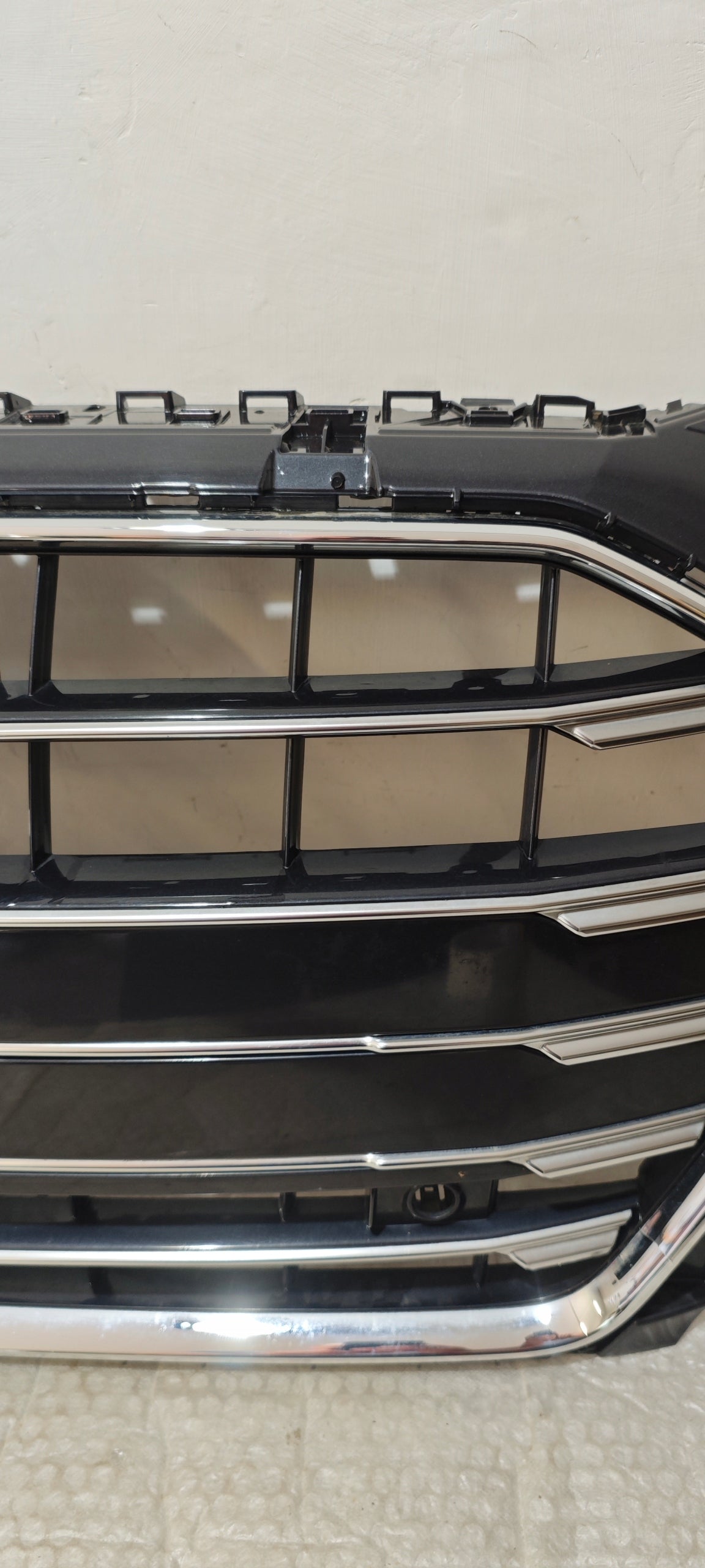 Kühlergrill Audi A4 B9 8W FRONTGRILL 8W0853651DF Kühlergitter