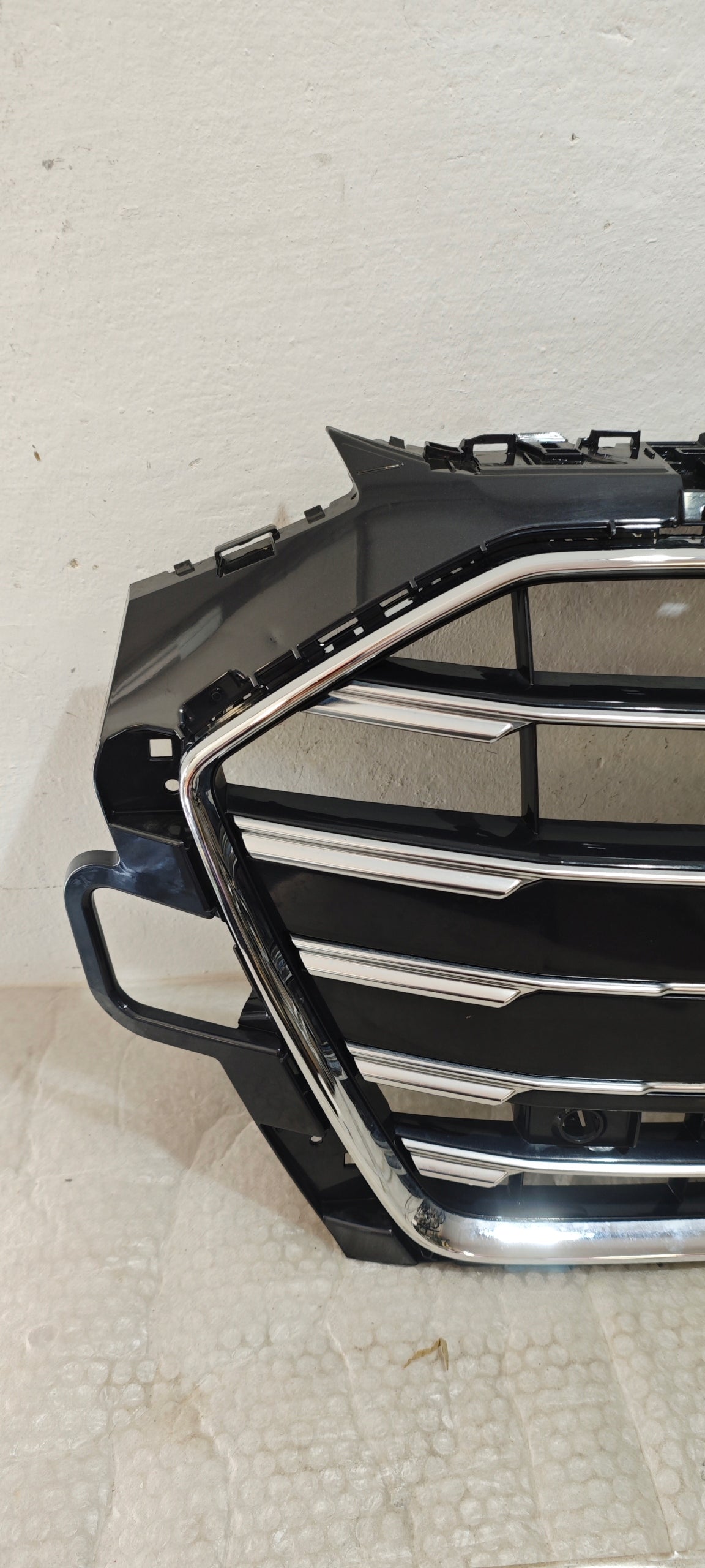 Kühlergrill Audi A4 B9 8W FRONTGRILL 8W0853651DF Kühlergitter