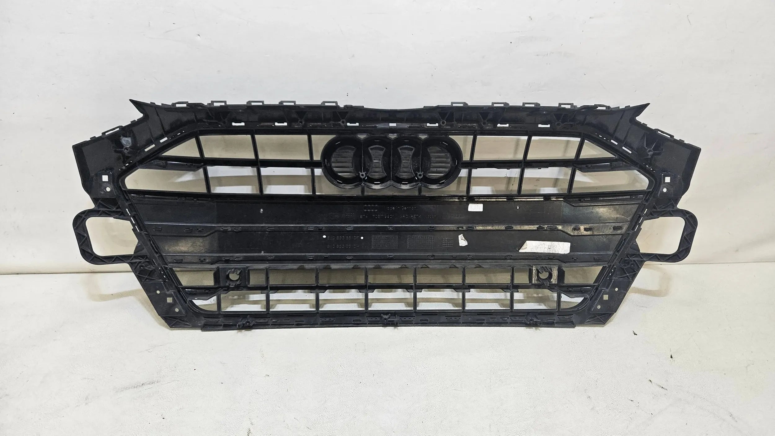 Kühlergrill Audi A4 B9 FRONTGRILL 8W0853651DF Kühlergitter