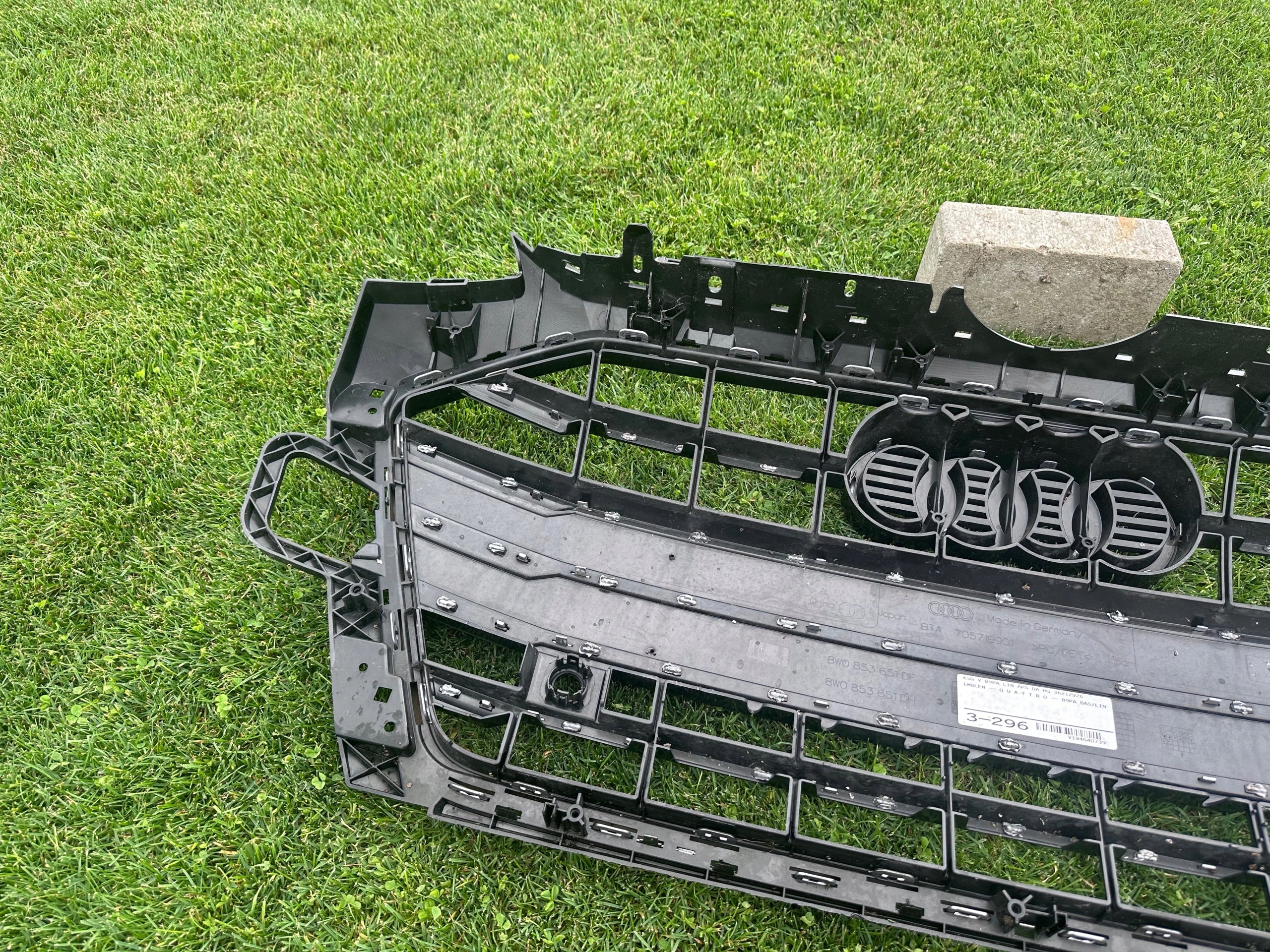 Kühlergrill Audi A4 B9 8W FRONTGRILL 8W0853651DF Kühlergitter