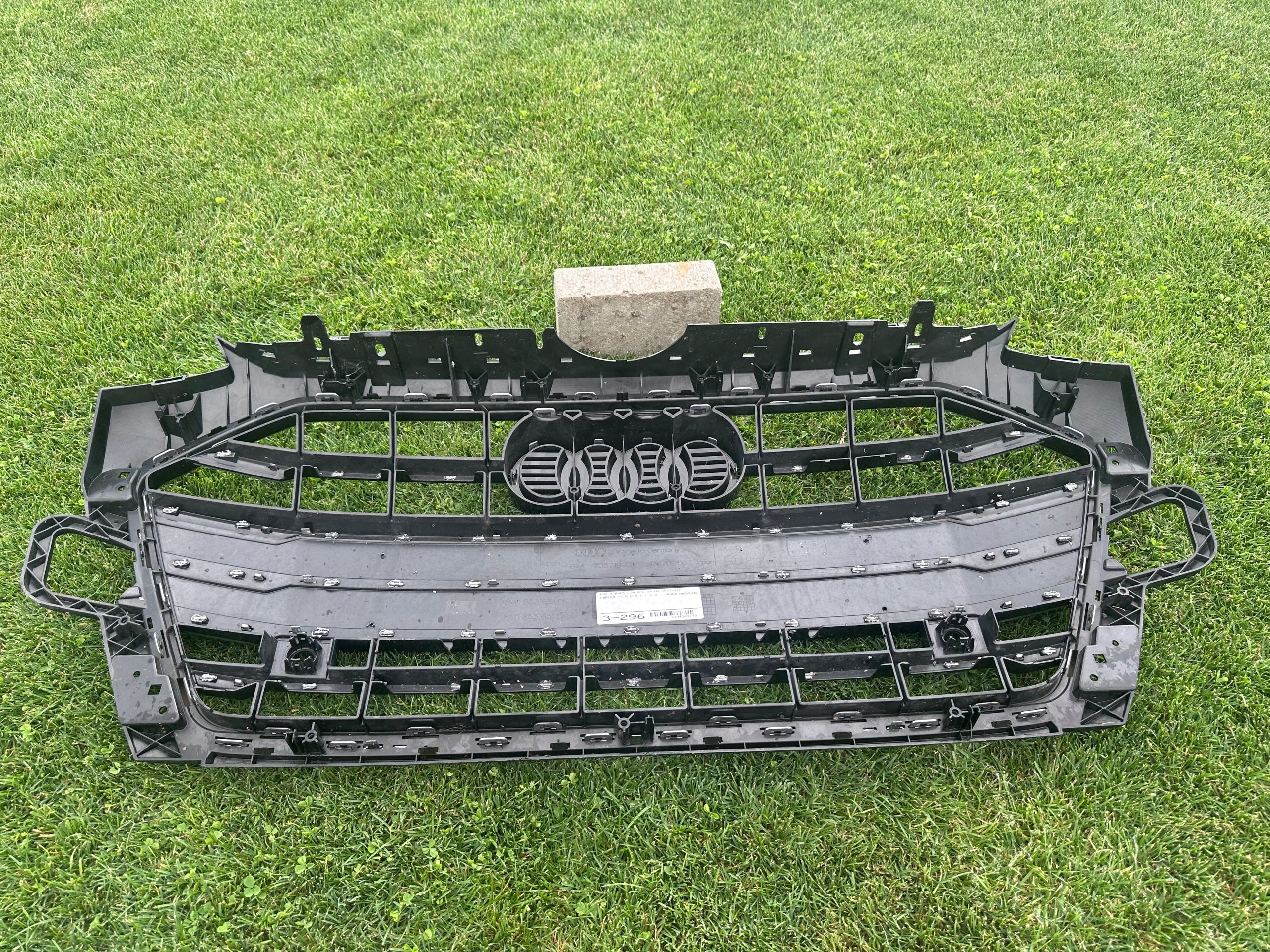 Kühlergrill Audi A4 B9 8W FRONTGRILL 8W0853651DF Kühlergitter