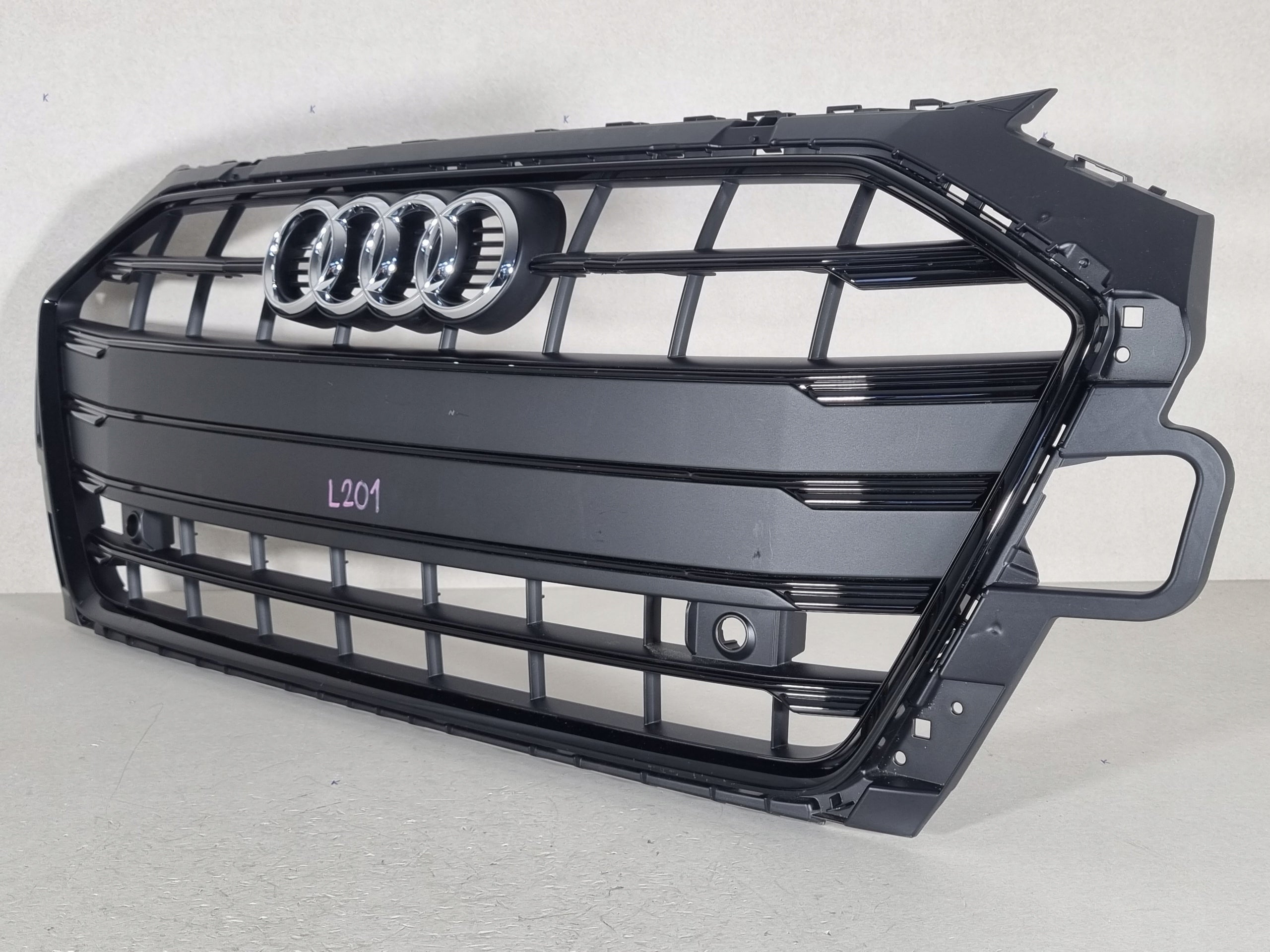 Kühlergrill Audi A4 FRONTGRILL 8W0853651DF Kühlergitter