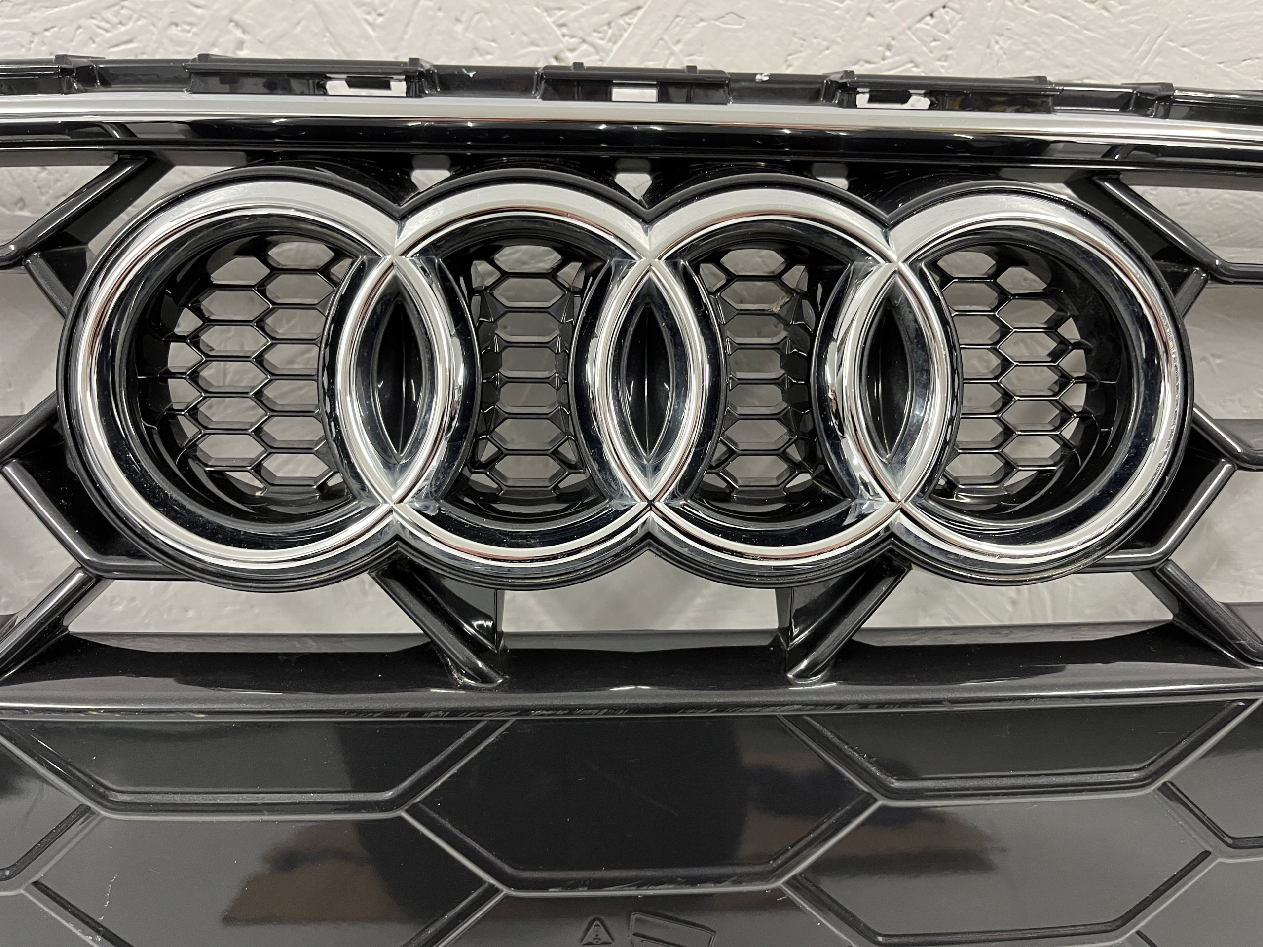 Kühlergrill Audi A4 B9 FRONTGRILL 8W0853651EB Kühlergitter