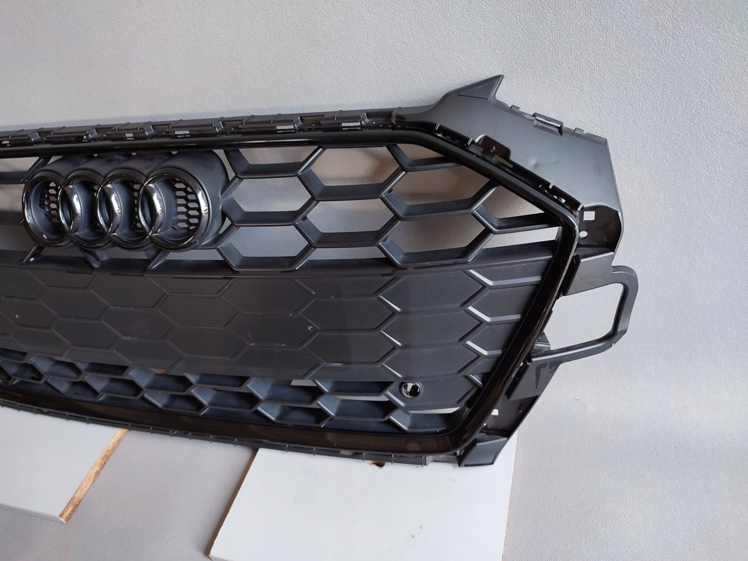 Kühlergrill Audi A4 B9 8W0 FRONTGRILL 8W0853651DT Kühlergitter