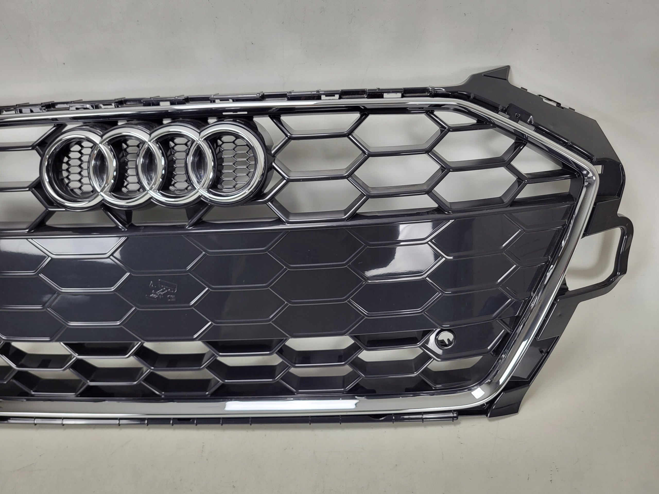 Kühlergrill Audi A4 B9 FRONTGRILL 8W0853651EB Kühlergitter