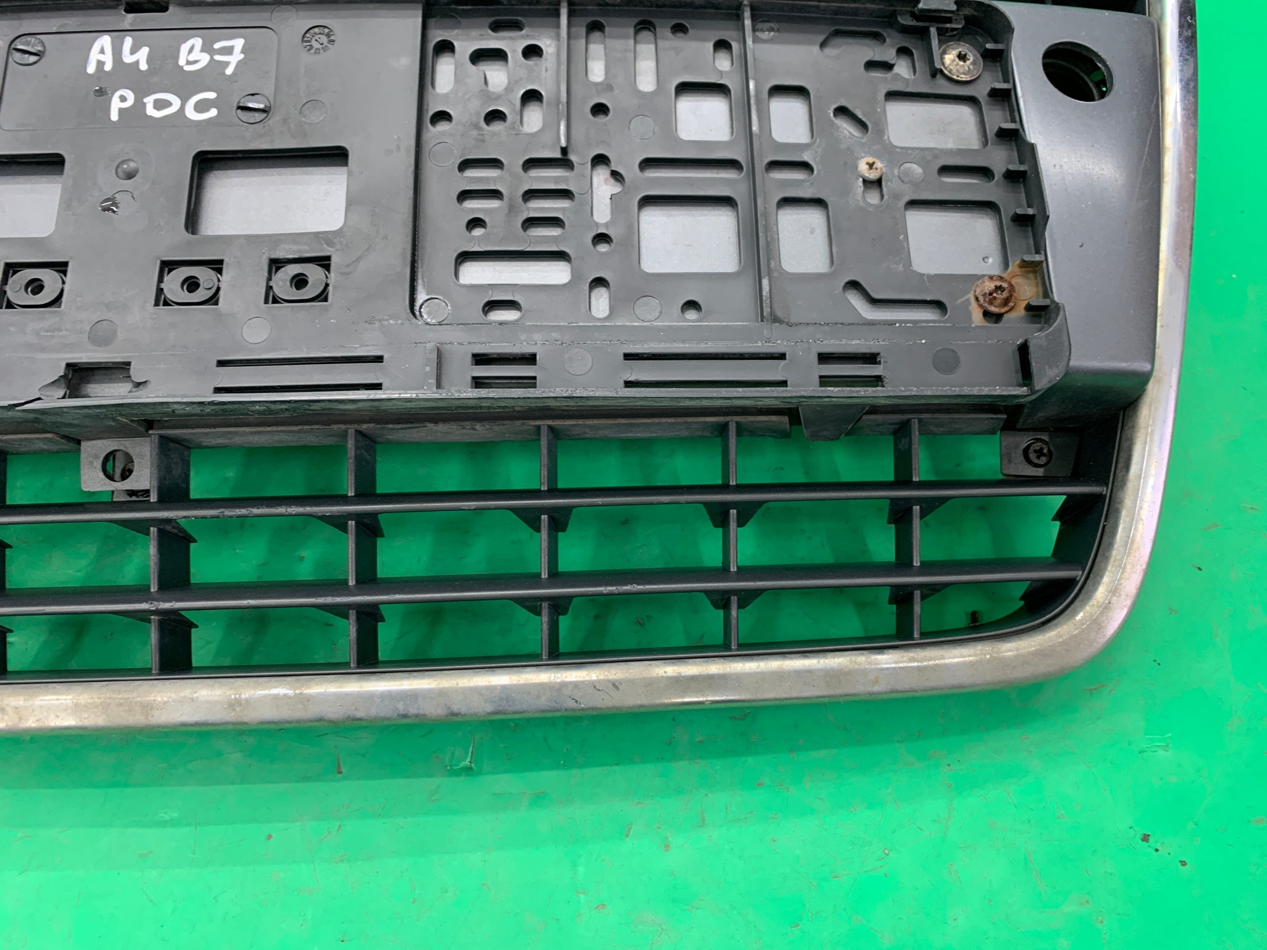 Kühlergrill Audi A4 B7 AM FRONTGRILL Kühlergitter