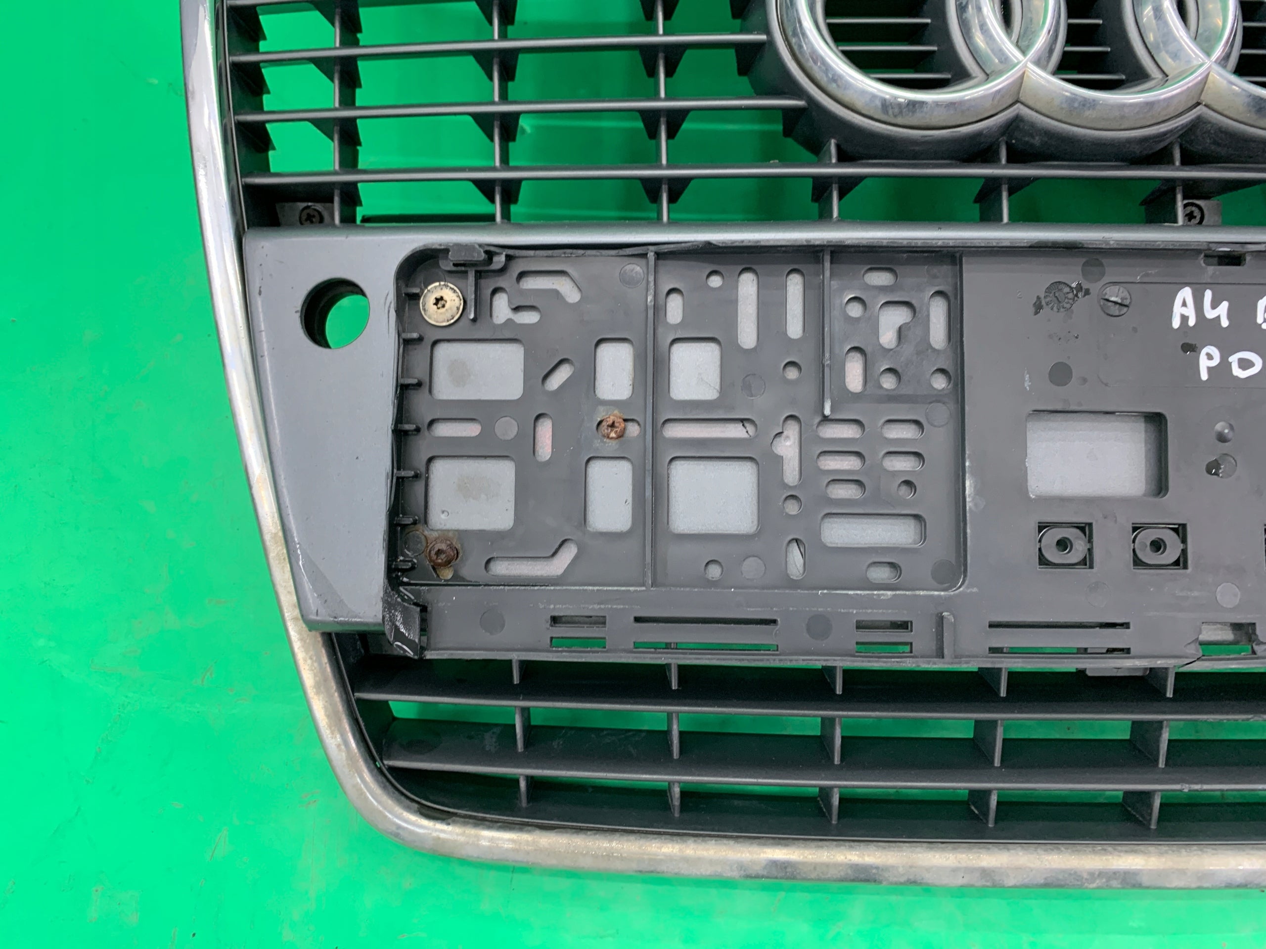 Kühlergrill Audi A4 B7 AM FRONTGRILL Kühlergitter