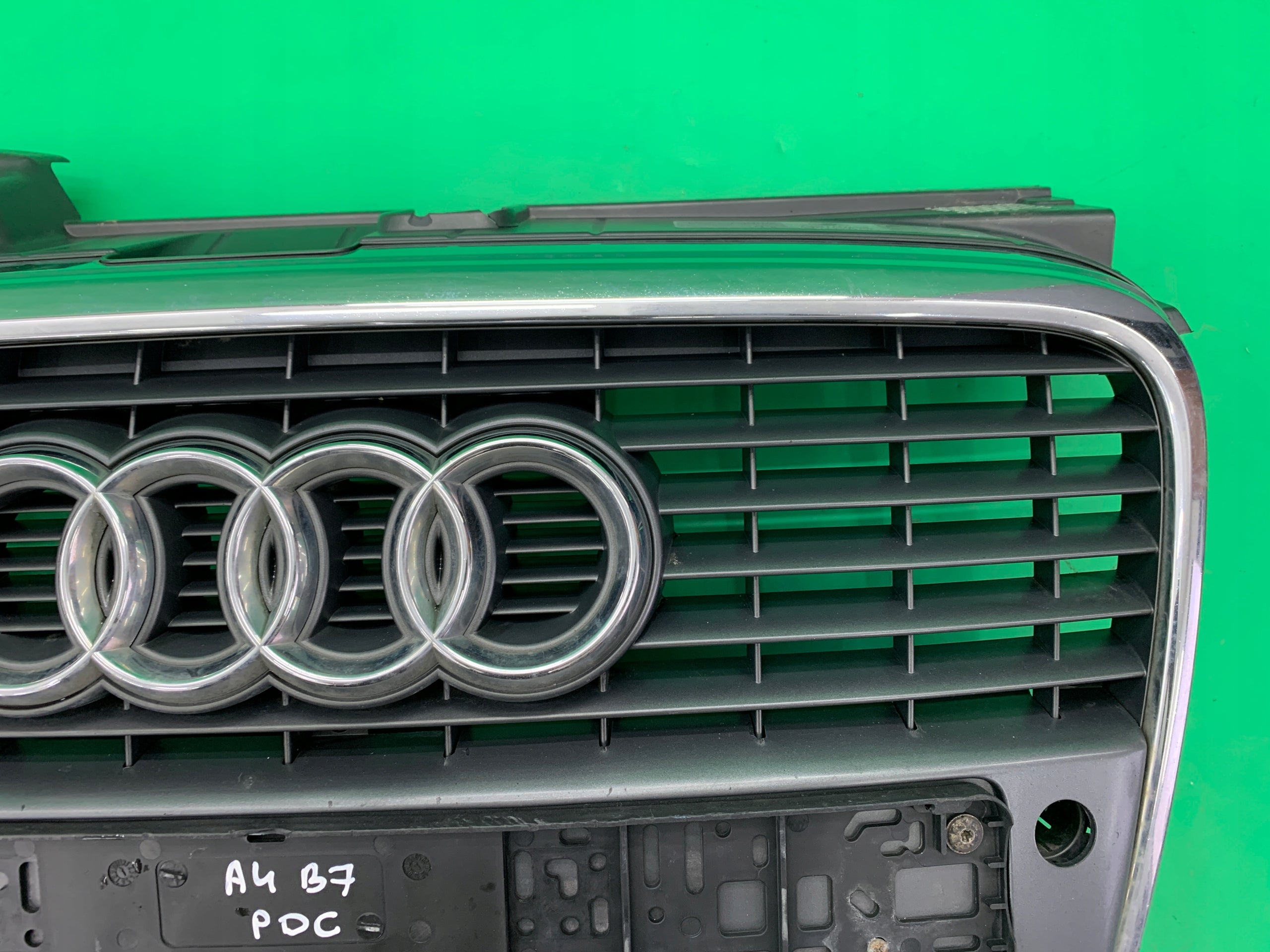 Kühlergrill Audi A4 B7 AM FRONTGRILL Kühlergitter