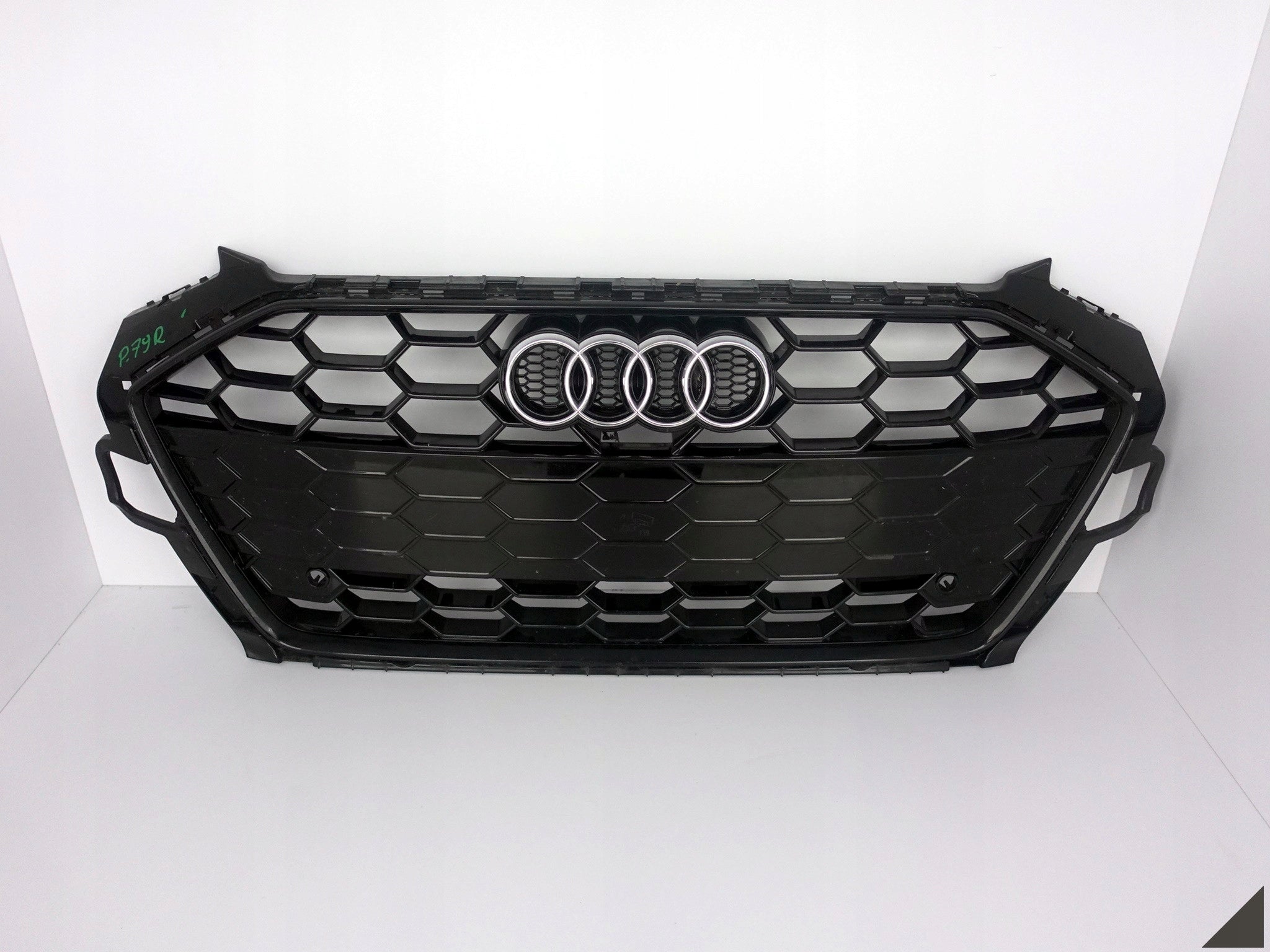 Kühlergrill Audi A4 B9 8W0 FRONTGRILL 8W0853651EB Kühlergitter