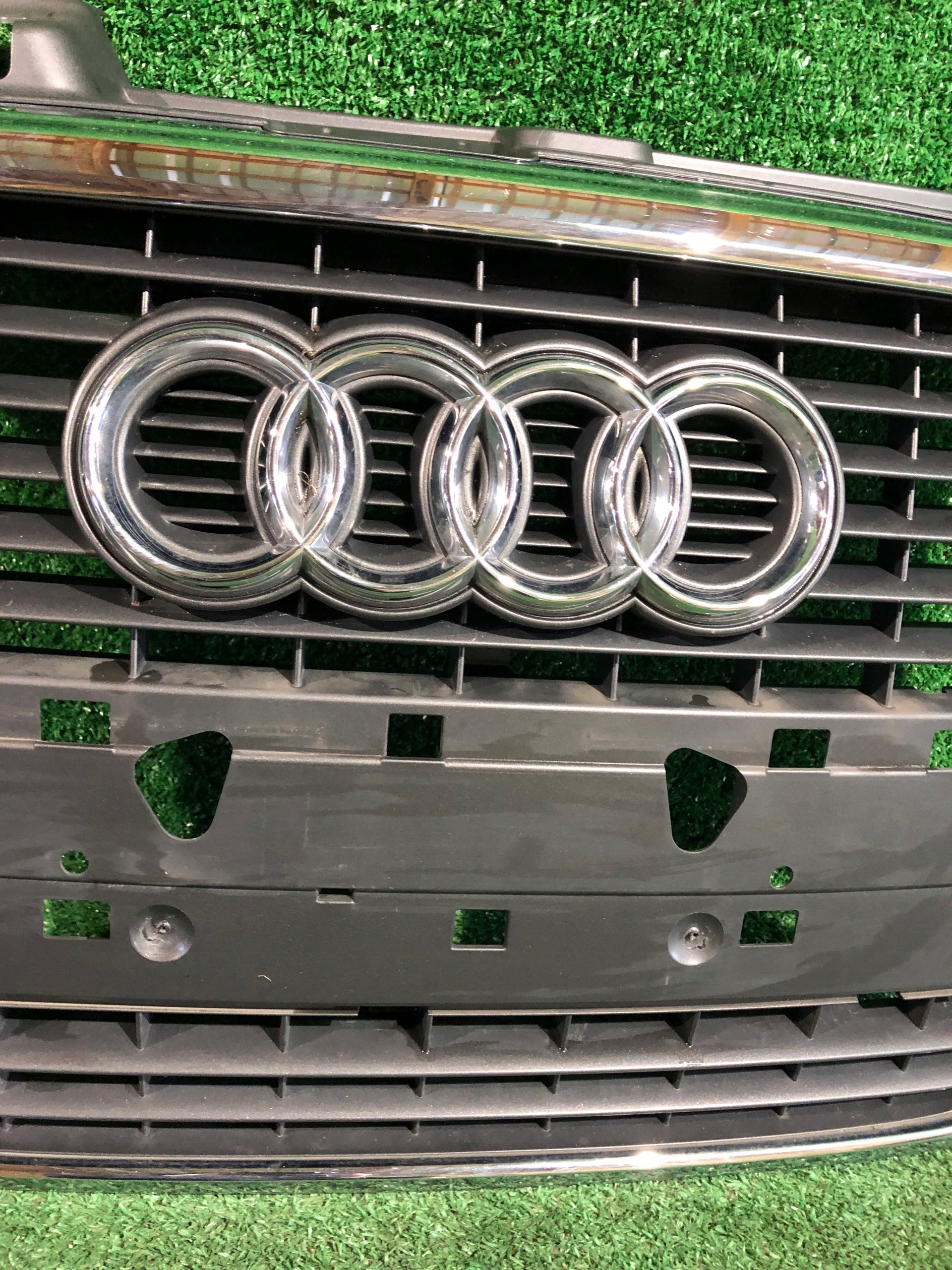 Kühlergrill Audi A4 B7 FRONTGRILL Kühlergitter