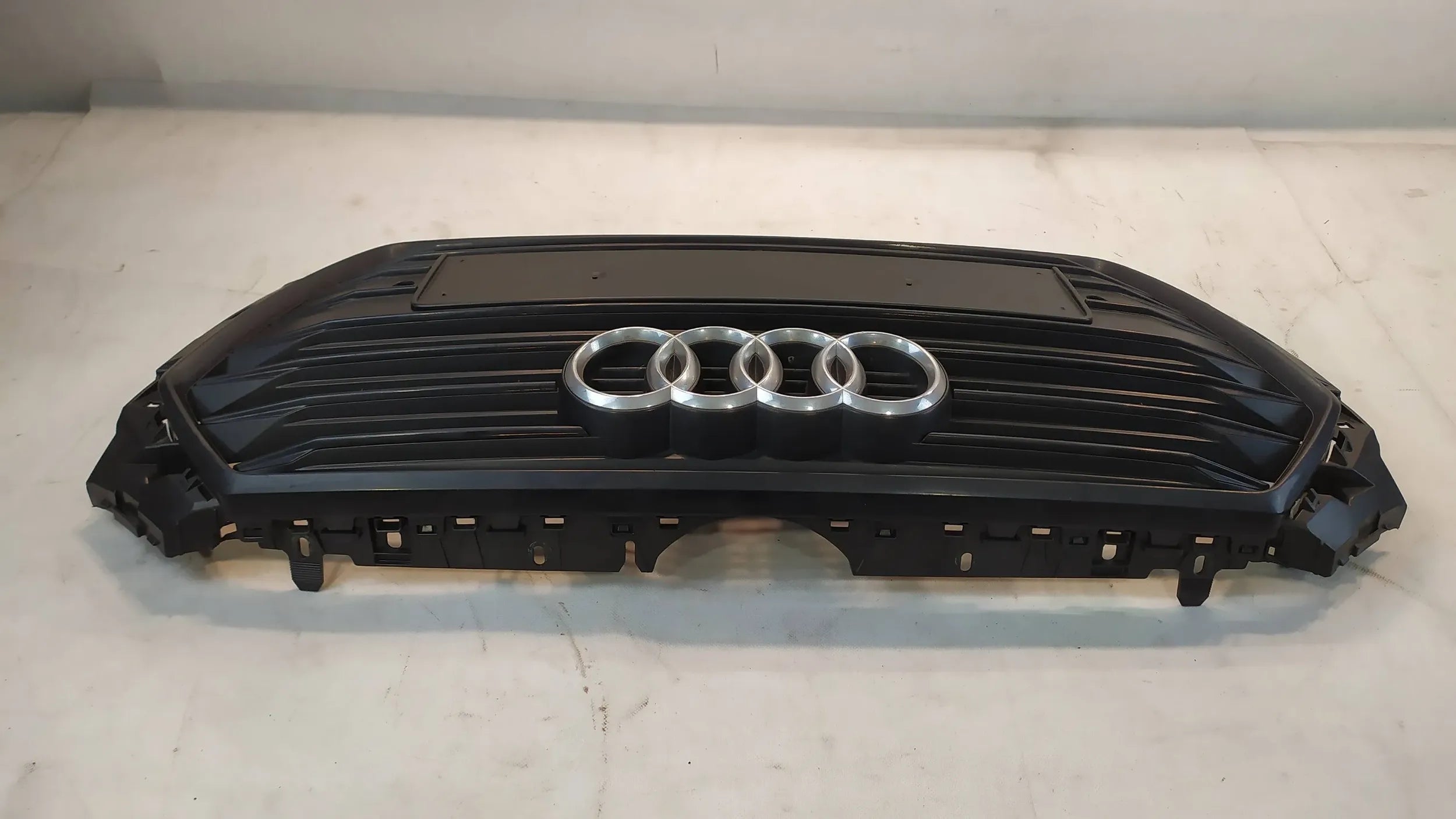 Kühlergrill Audi A4 B9 FRONTGRILL 8J0853651A Kühlergitter