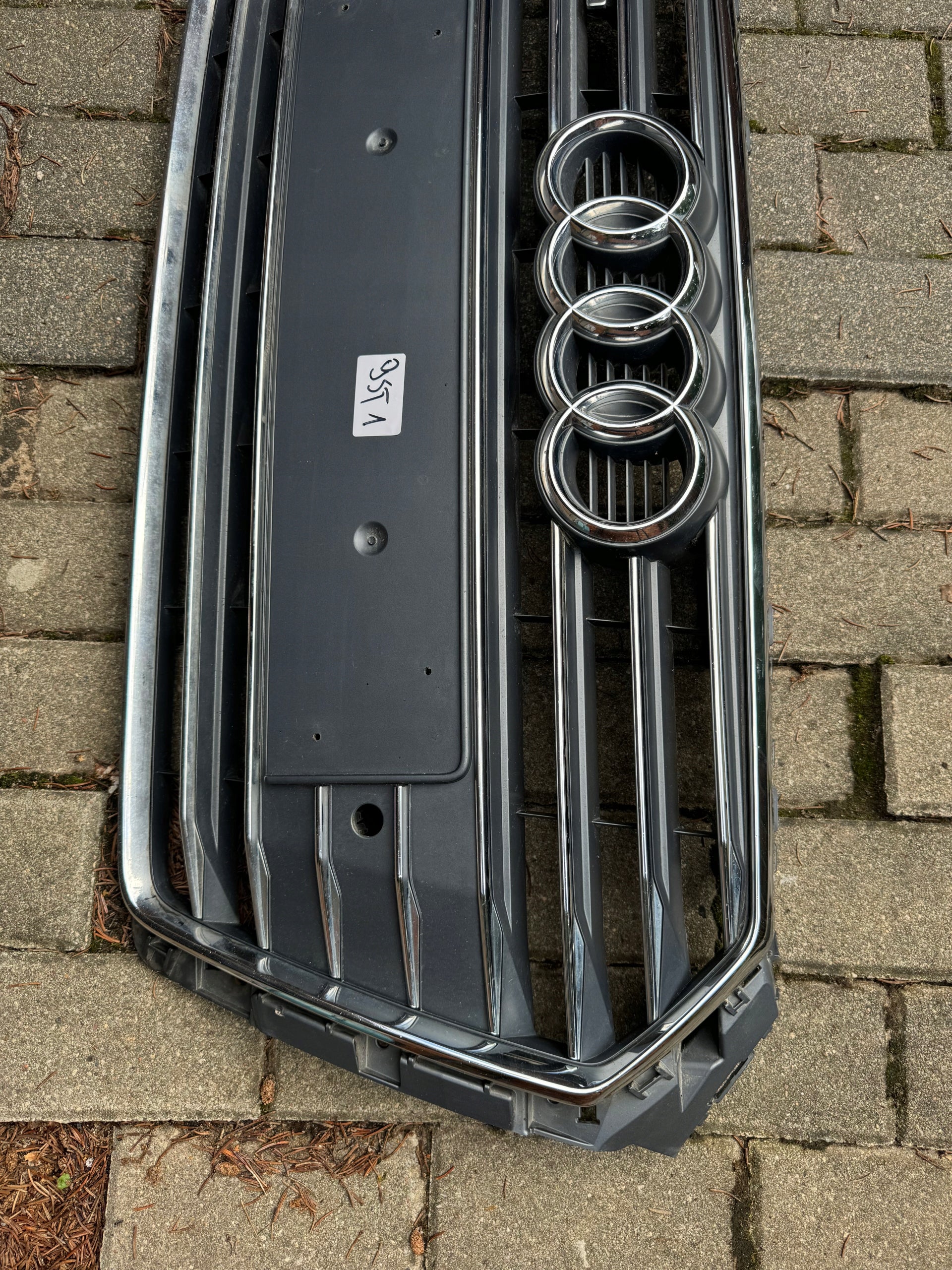 Kühlergrill Audi A4 B9 FRONTGRILL Kühlergitter