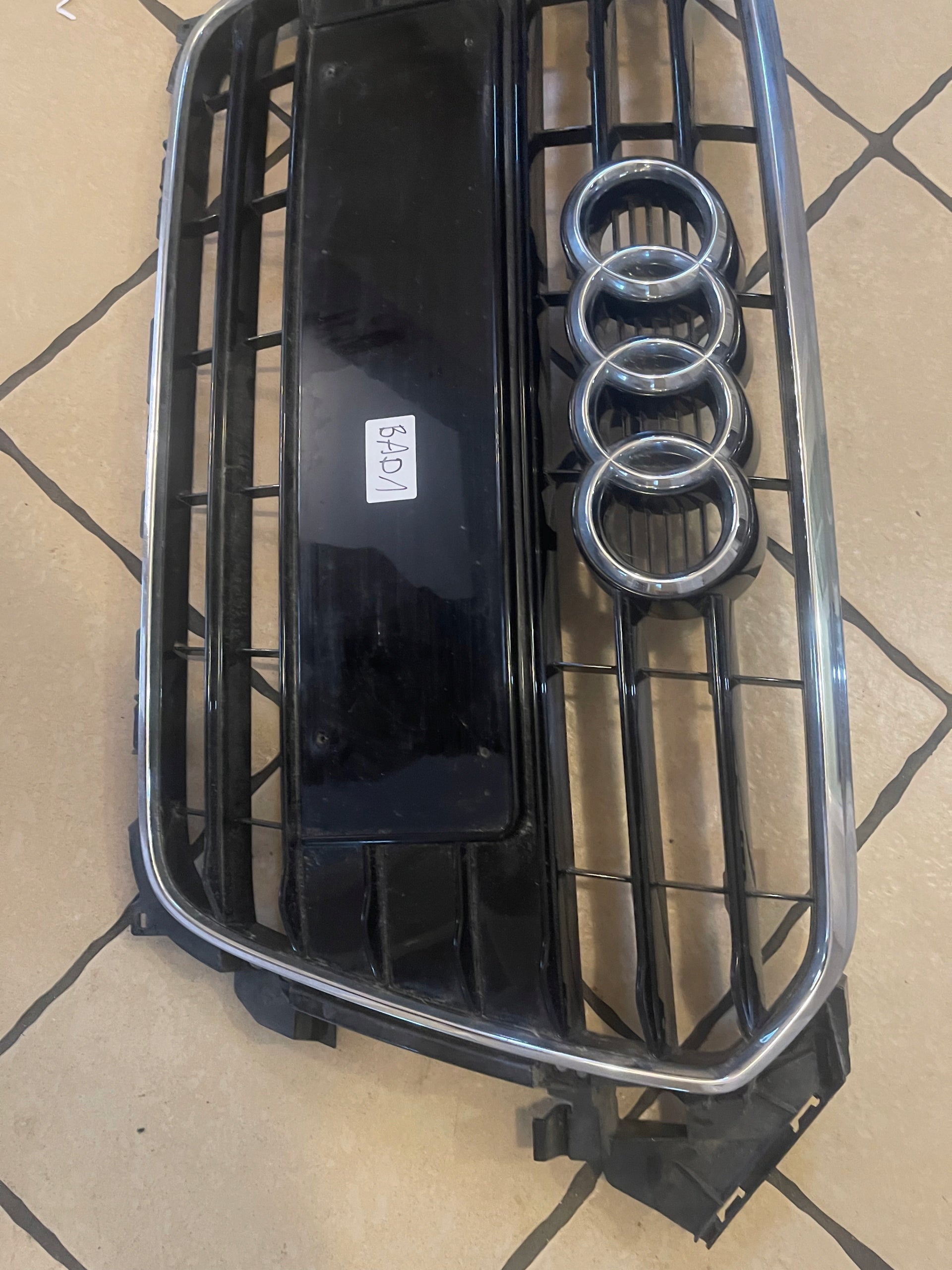 Kühlergrill Audi A4 B8 FRONTGRILL Kühlergitter