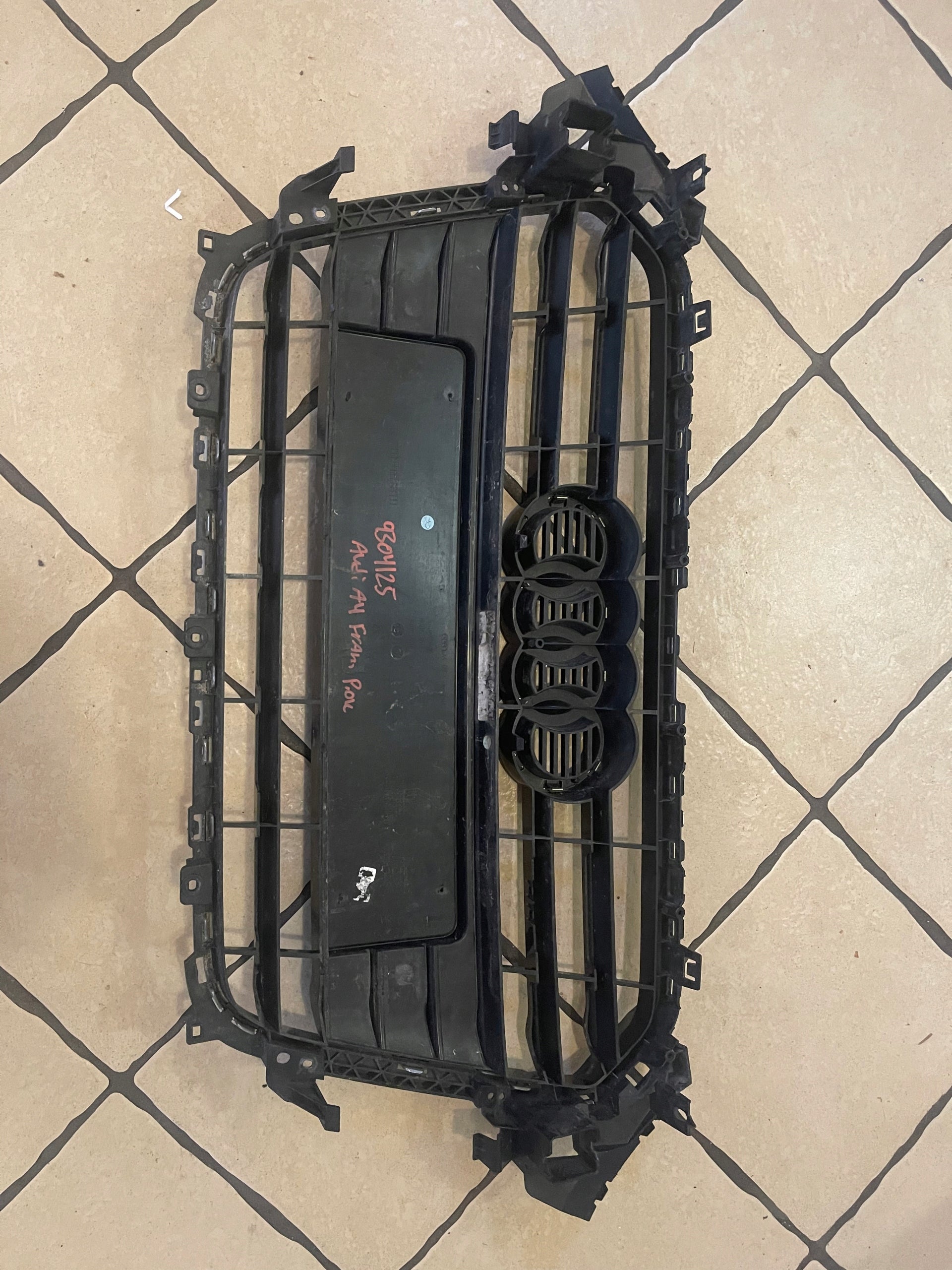 Kühlergrill Audi A4 B8 FRONTGRILL Kühlergitter