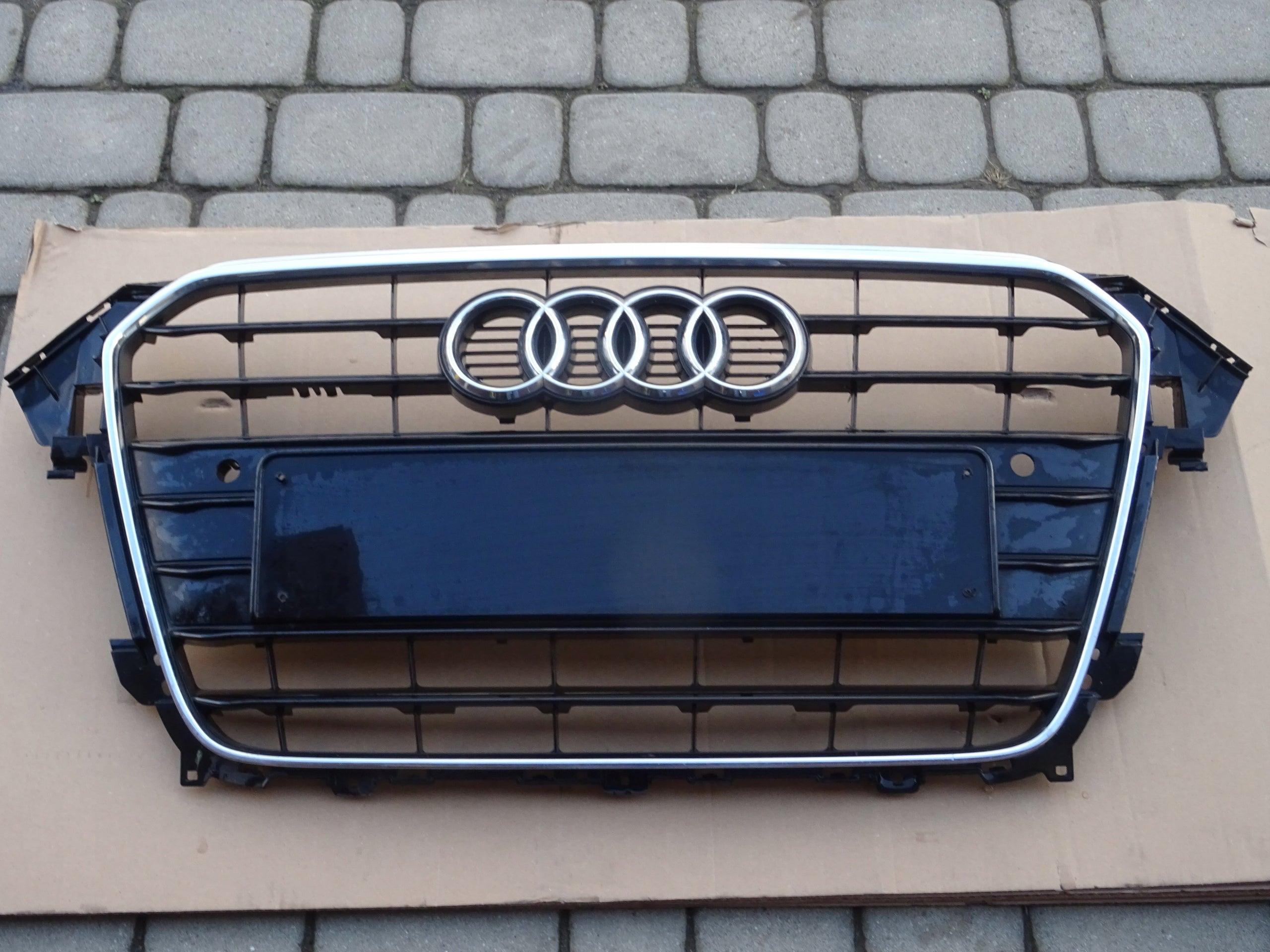 Radiator grille Audi A4 B8 FRONT GRILL Radiator grille 