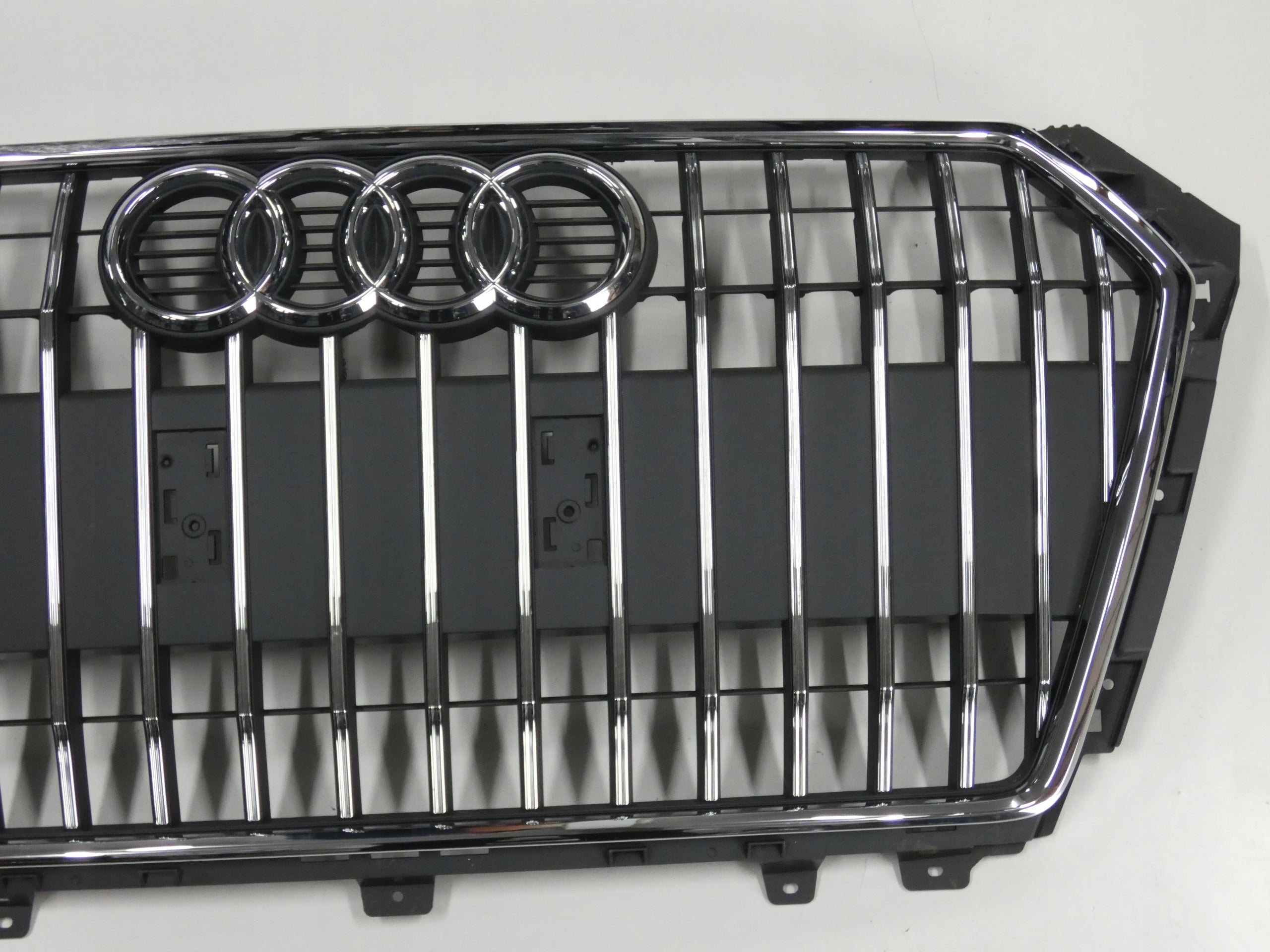 Kühlergrill Audi AM ALLROAD A4 B9 FRONTGRILL 8W0853651R0 Kühlergitter