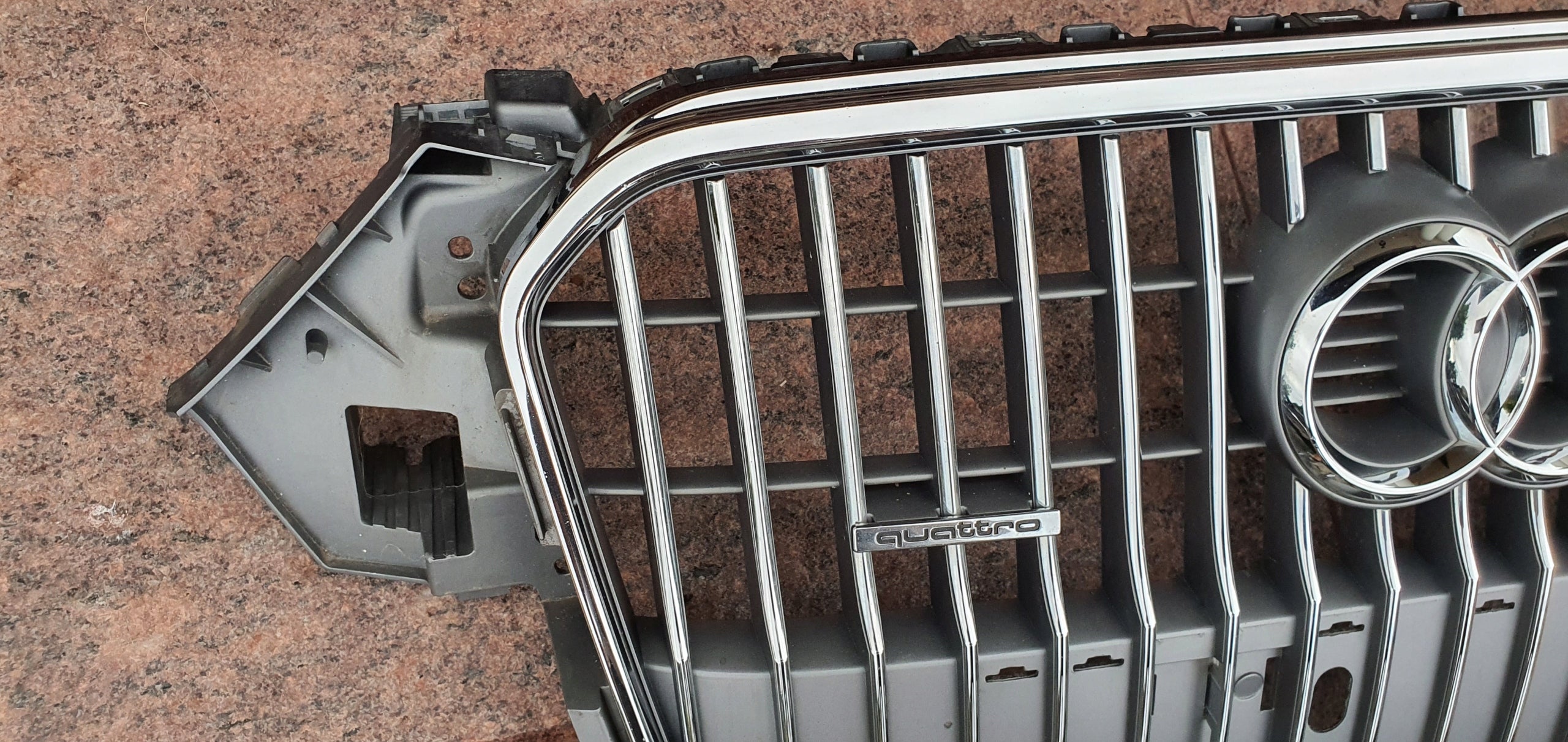 Kühlergrill Audi A4 B8 ALLROAD FRONTGRILL 8K0853651LS Kühlergitter