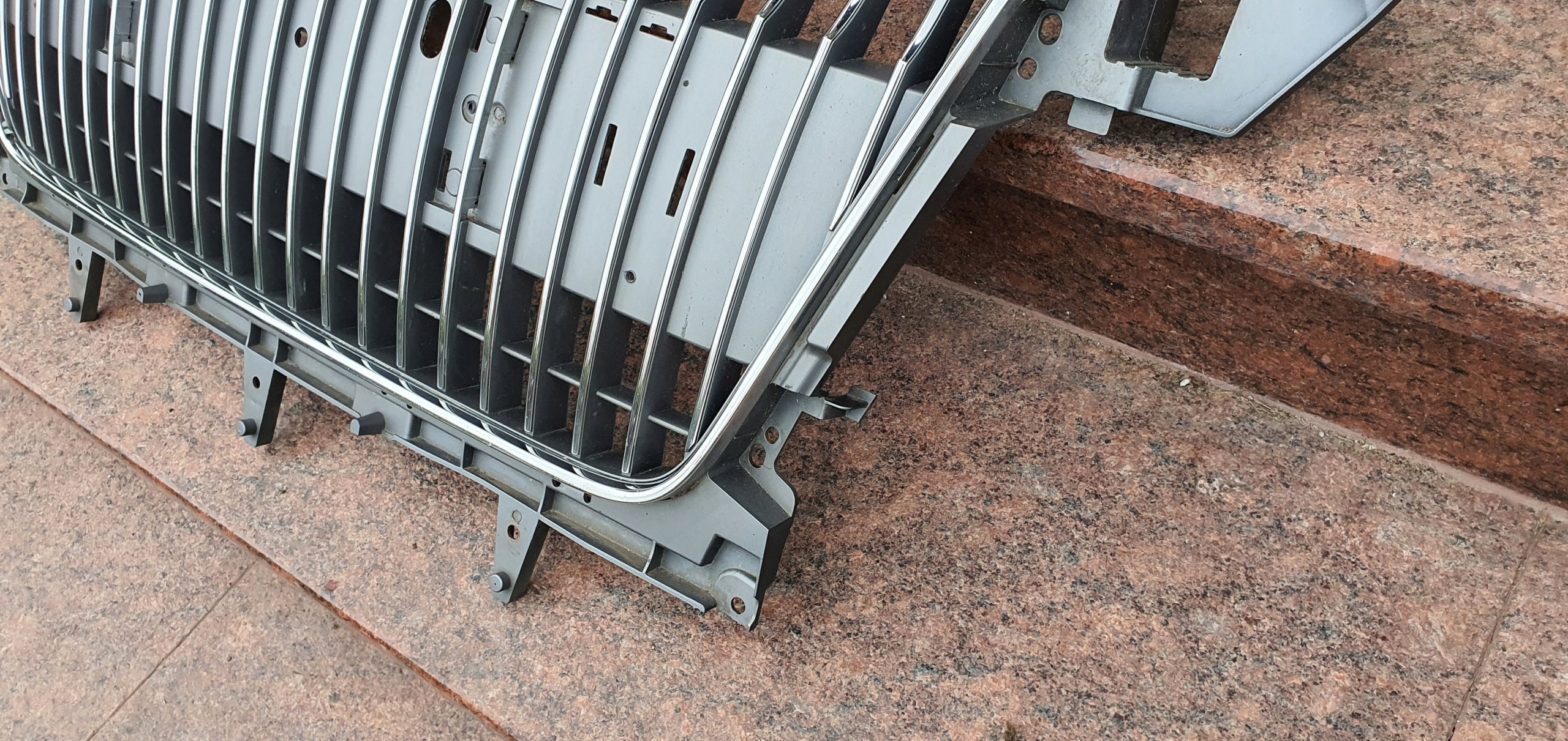 Kühlergrill Audi A4 B8 ALLROAD FRONTGRILL 8K0853651LS Kühlergitter