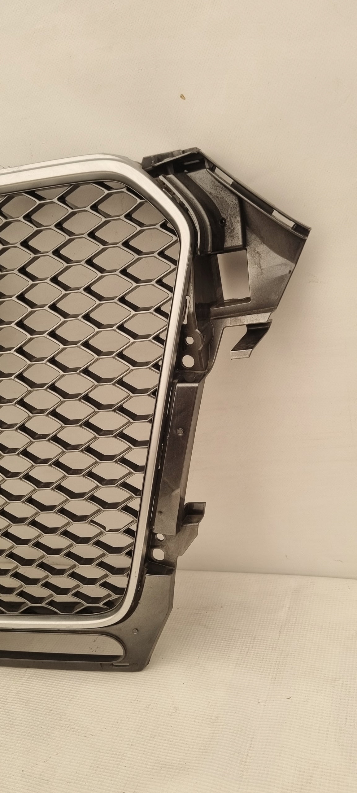 Kühlergrill Audi A4 RS4 FRONTGRILL 8K0853651kr Kühlergitter