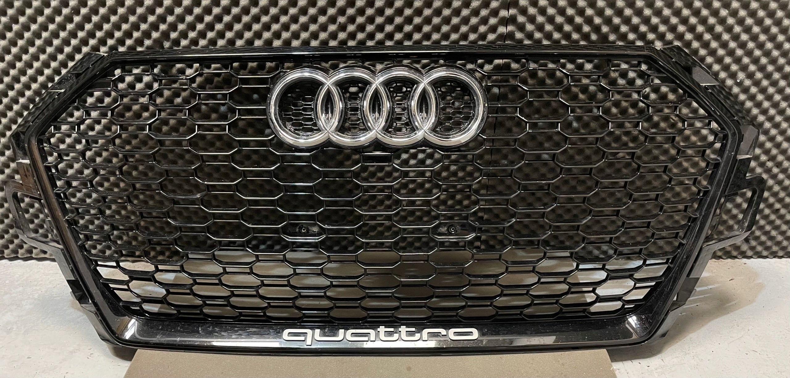 Kühlergrill Audi RS4 TT A4 B9 FRONTGRILL 8W0853653AT Kühlergitter