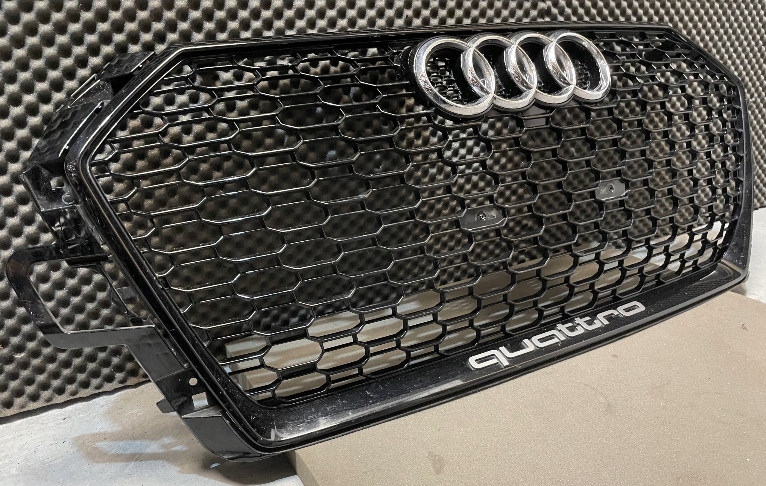 Kühlergrill Audi RS4 TT A4 B9 FRONTGRILL 8W0853653AT Kühlergitter