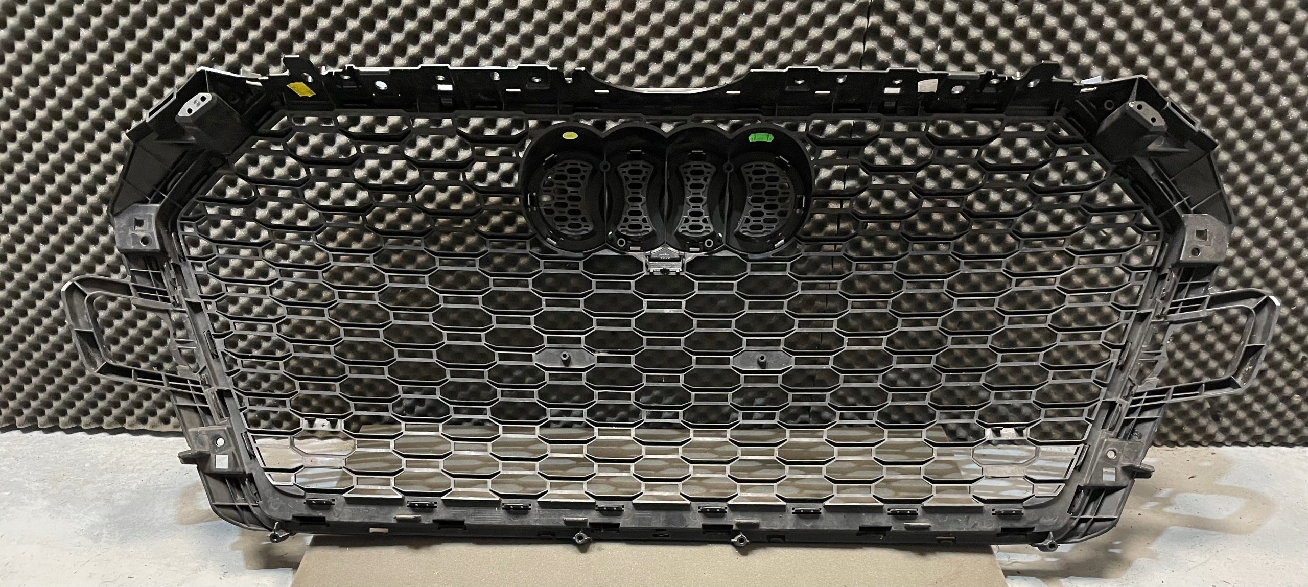 Kühlergrill Audi RS4 TT A4 B9 FRONTGRILL 8W0853653AT Kühlergitter