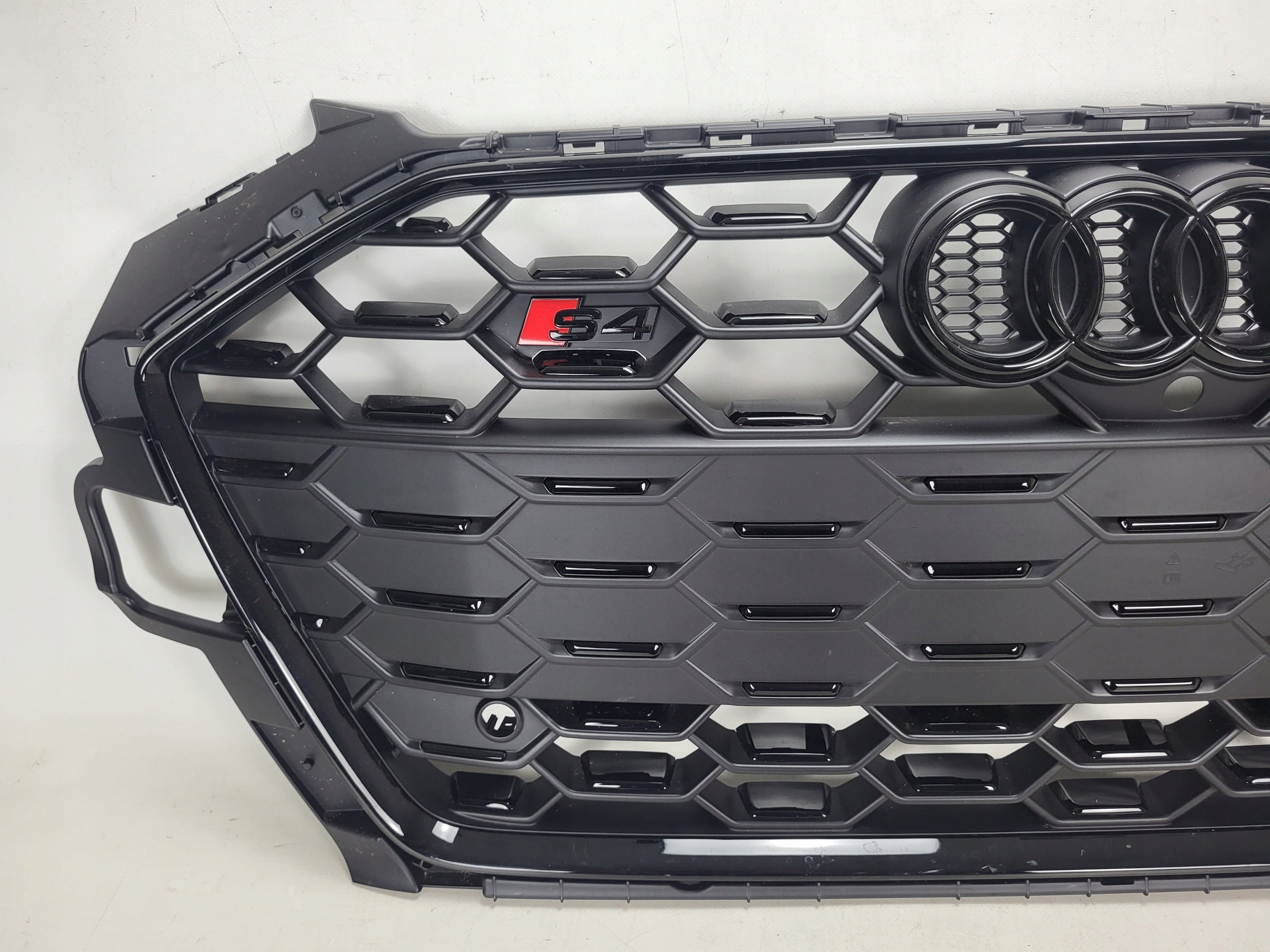 Kühlergrill Audi S4 A4 B9 FRONTGRILL 8W0853651DK Kühlergitter