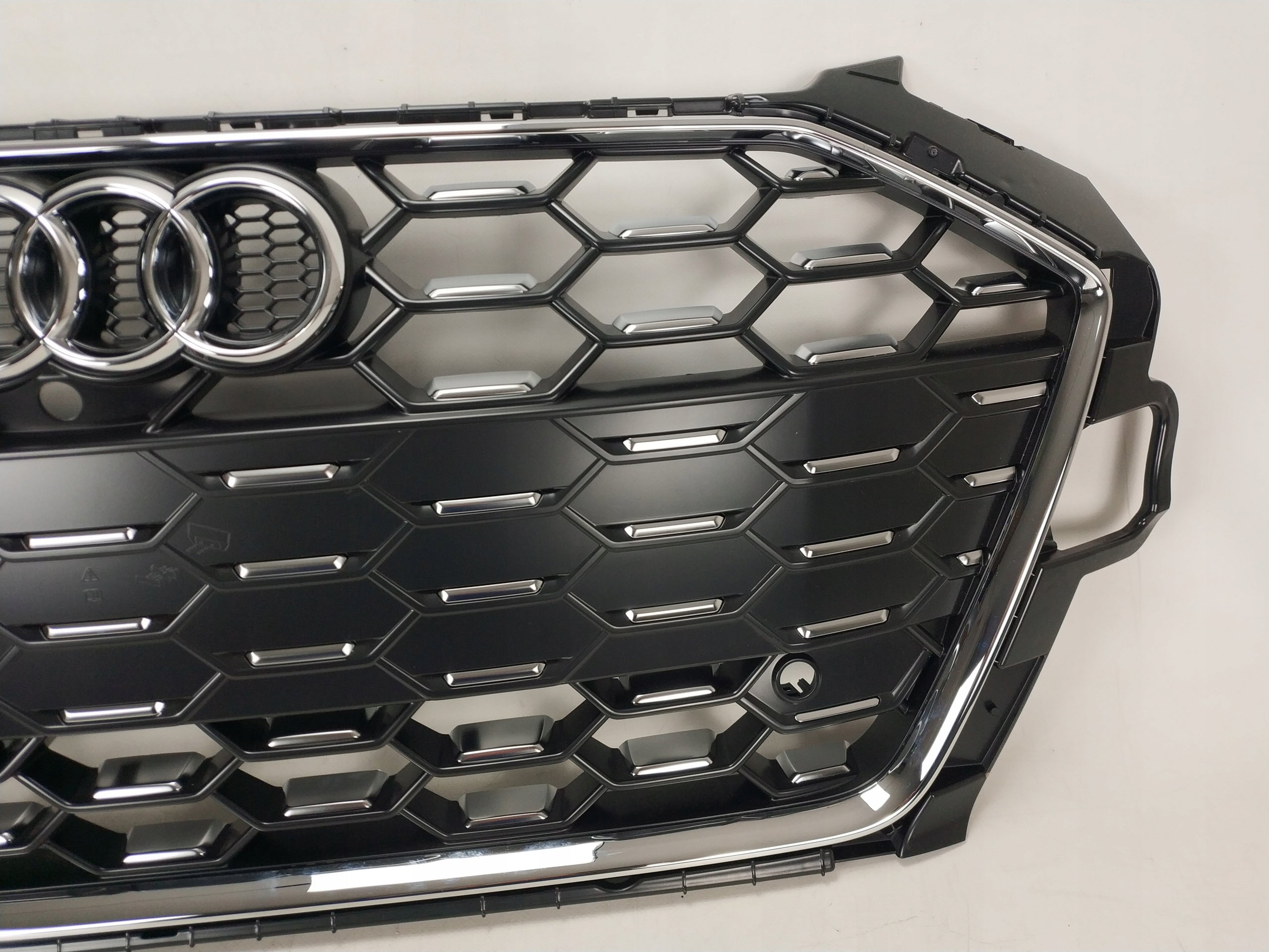 Kühlergrill Audi S4 A4 B9 FRONTGRILL 8W0853651DK Kühlergitter