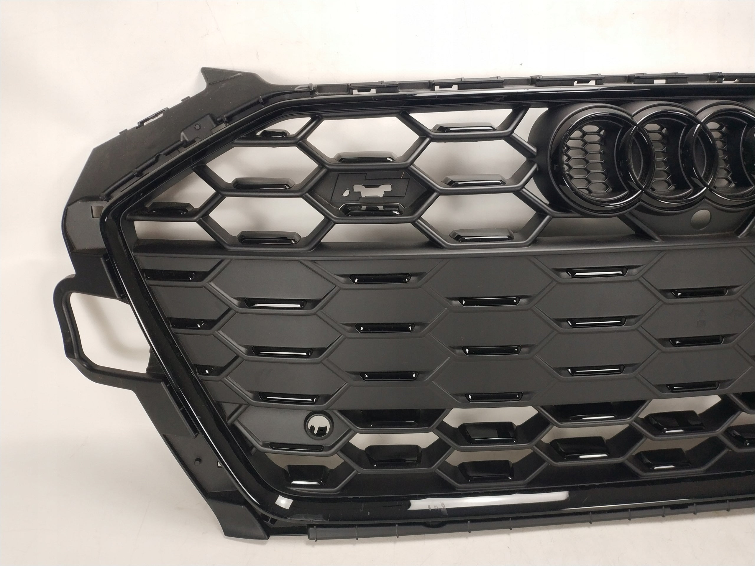 Kühlergrill Audi S4 A4 B9 FRONTGRILL 8W0853651DK Kühlergitter