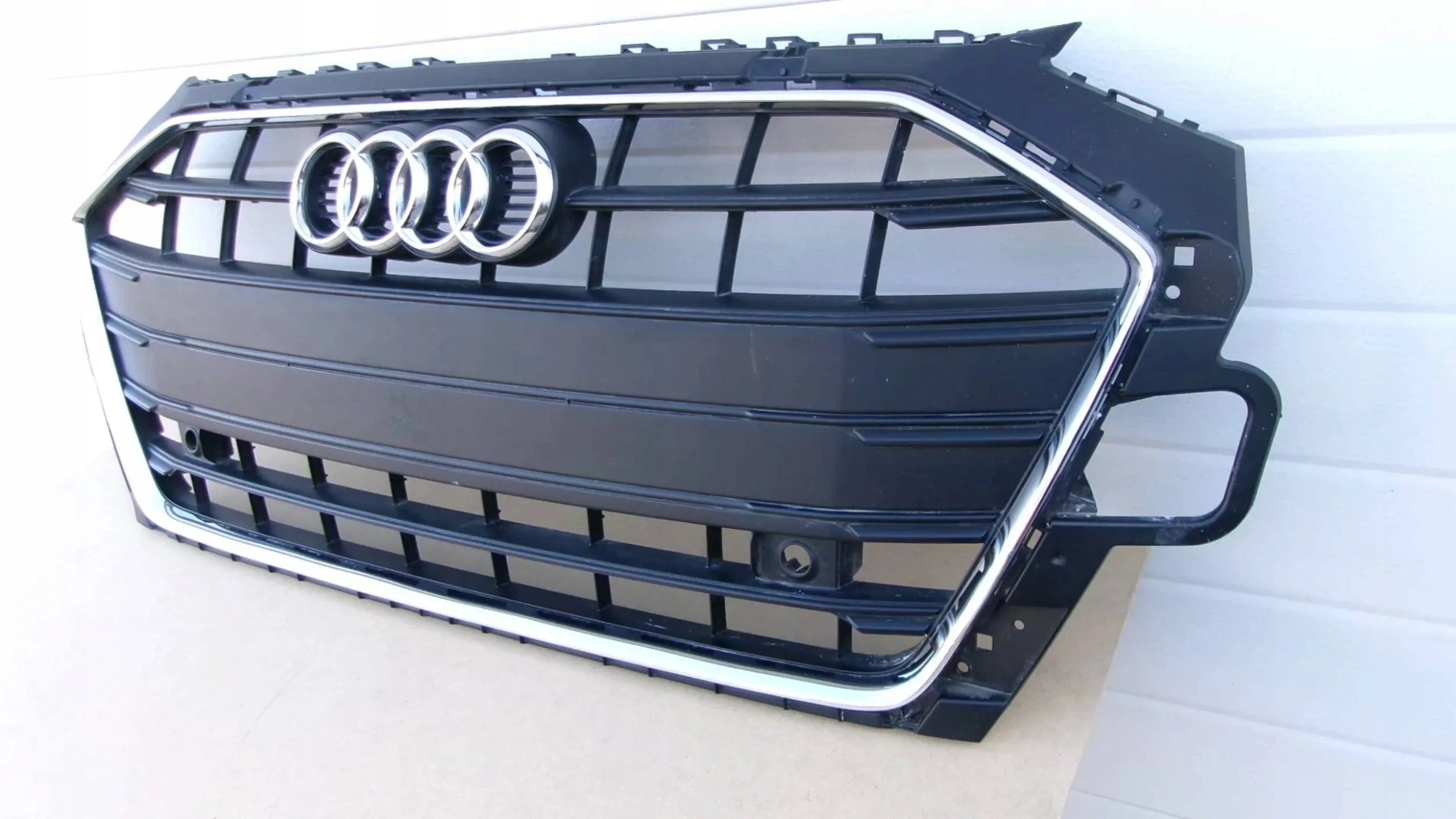  Kühlergrill Audi A4 S4 FRONTGRILL 8W0853651DB Kühlergitter product image