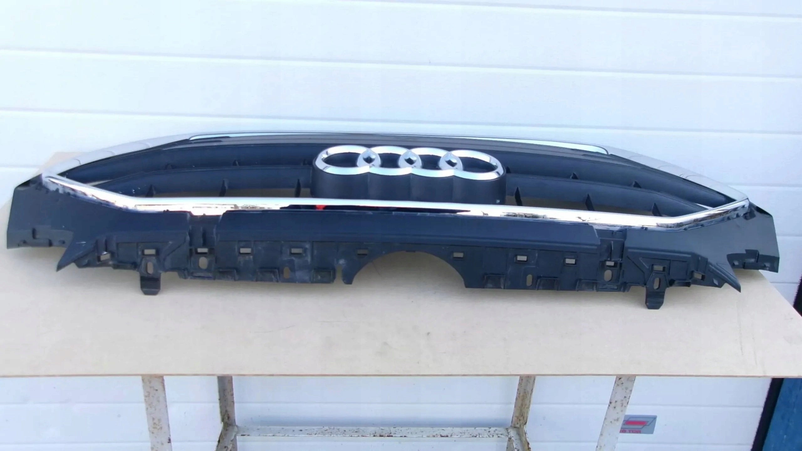 Kühlergrill Audi A4 S4 FRONTGRILL 8W0853651DB Kühlergitter