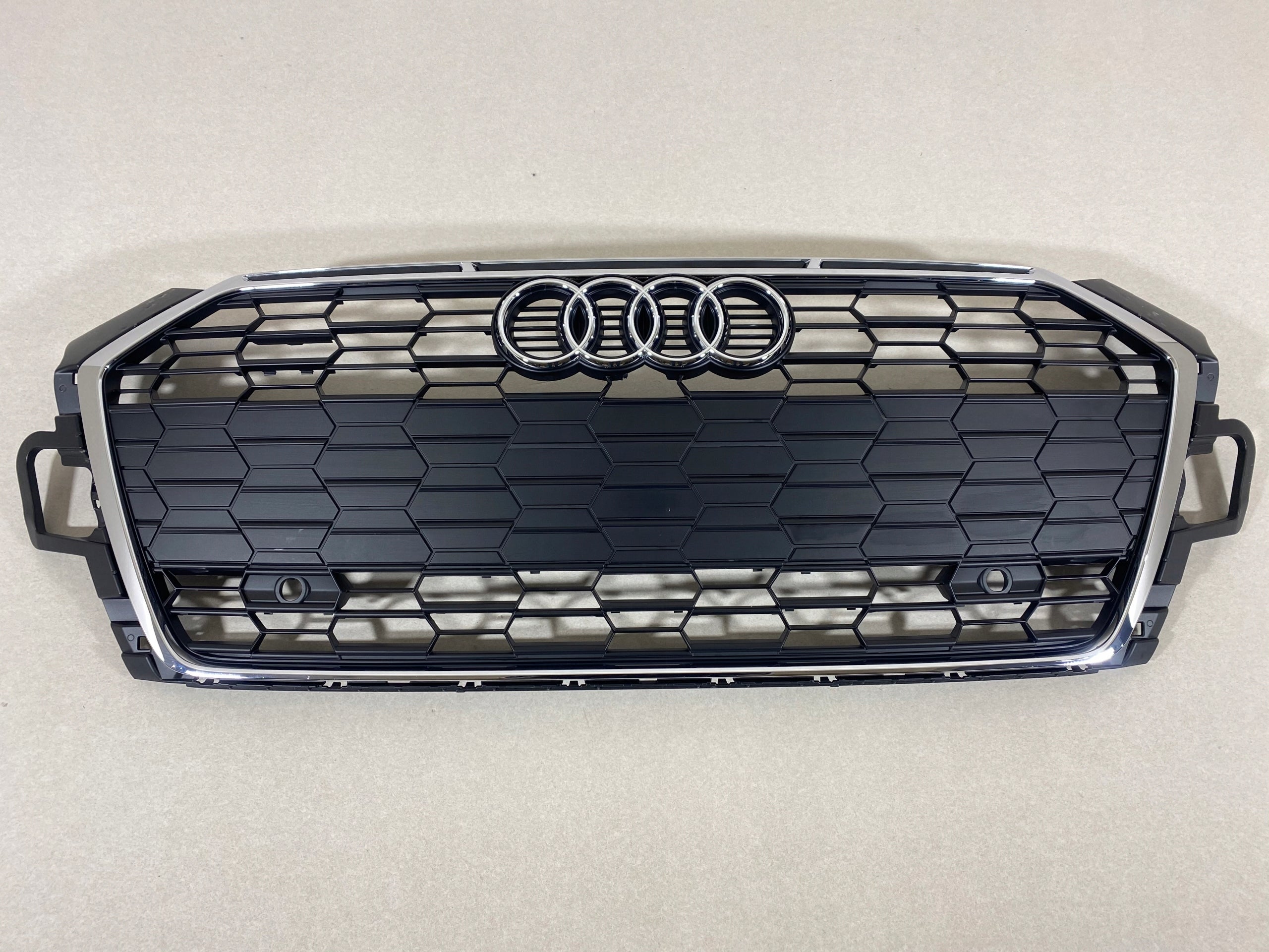 Kühlergrill Audi A5 8W6 FRONTGRILL 8W6853651BG Kühlergitter