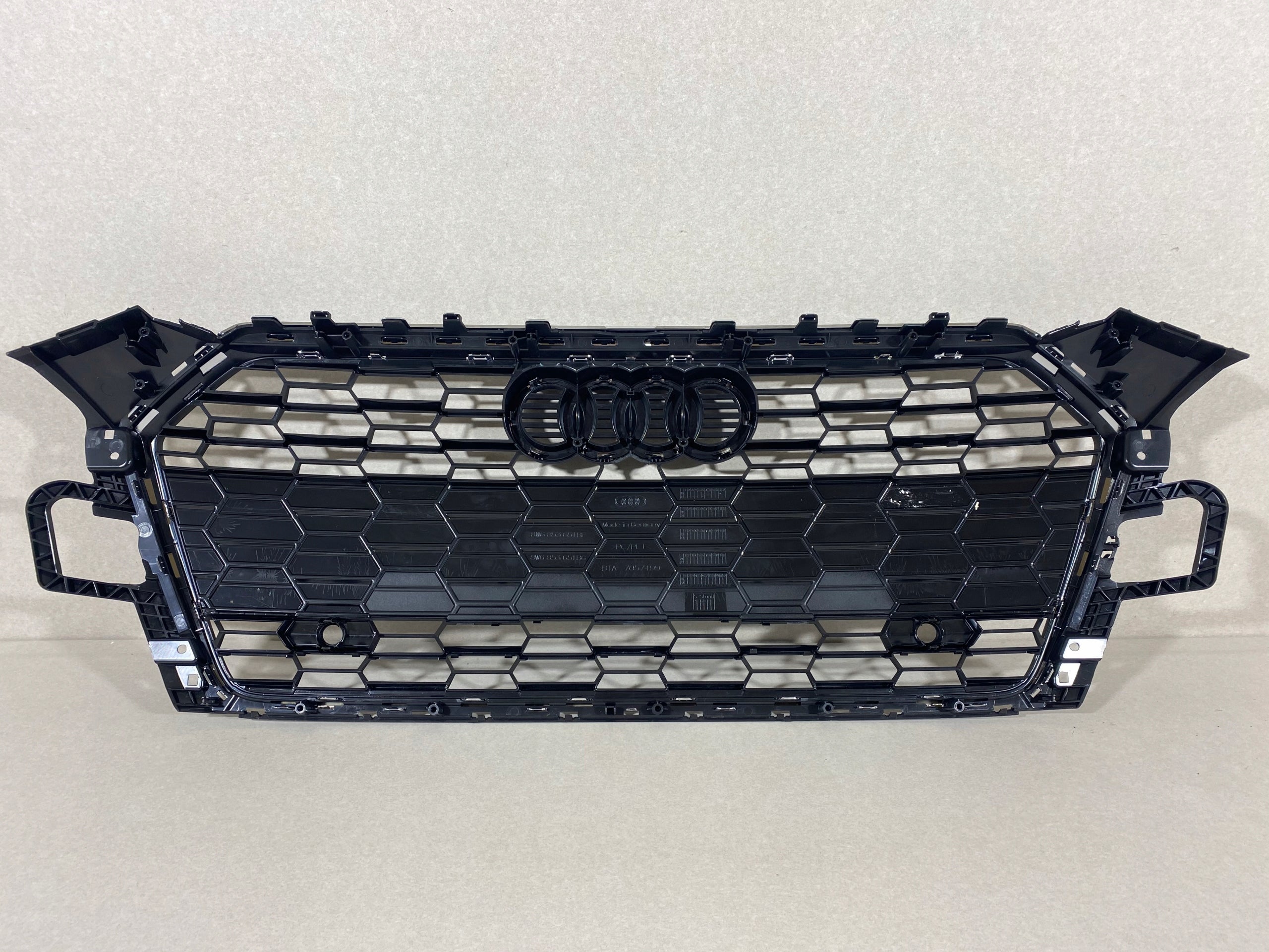 Kühlergrill Audi A5 8W6 FRONTGRILL 8W6853651BG Kühlergitter