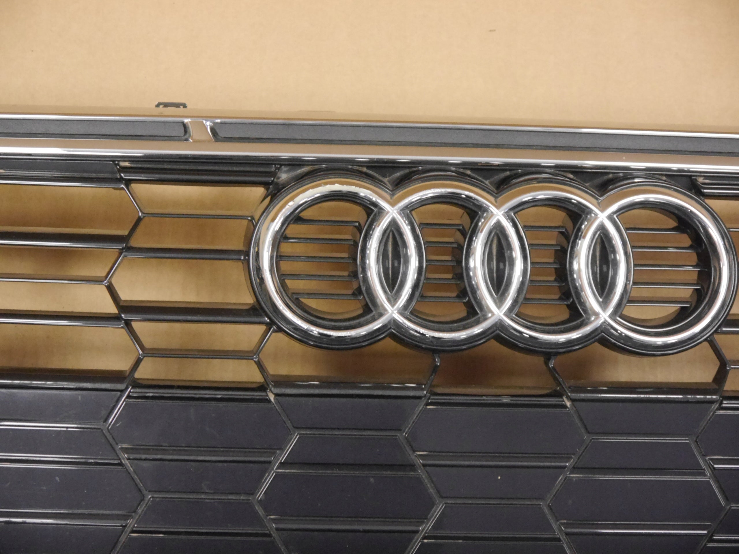 Kühlergrill Audi A5 8W FRONTGRILL 8W6853651BE Kühlergitter