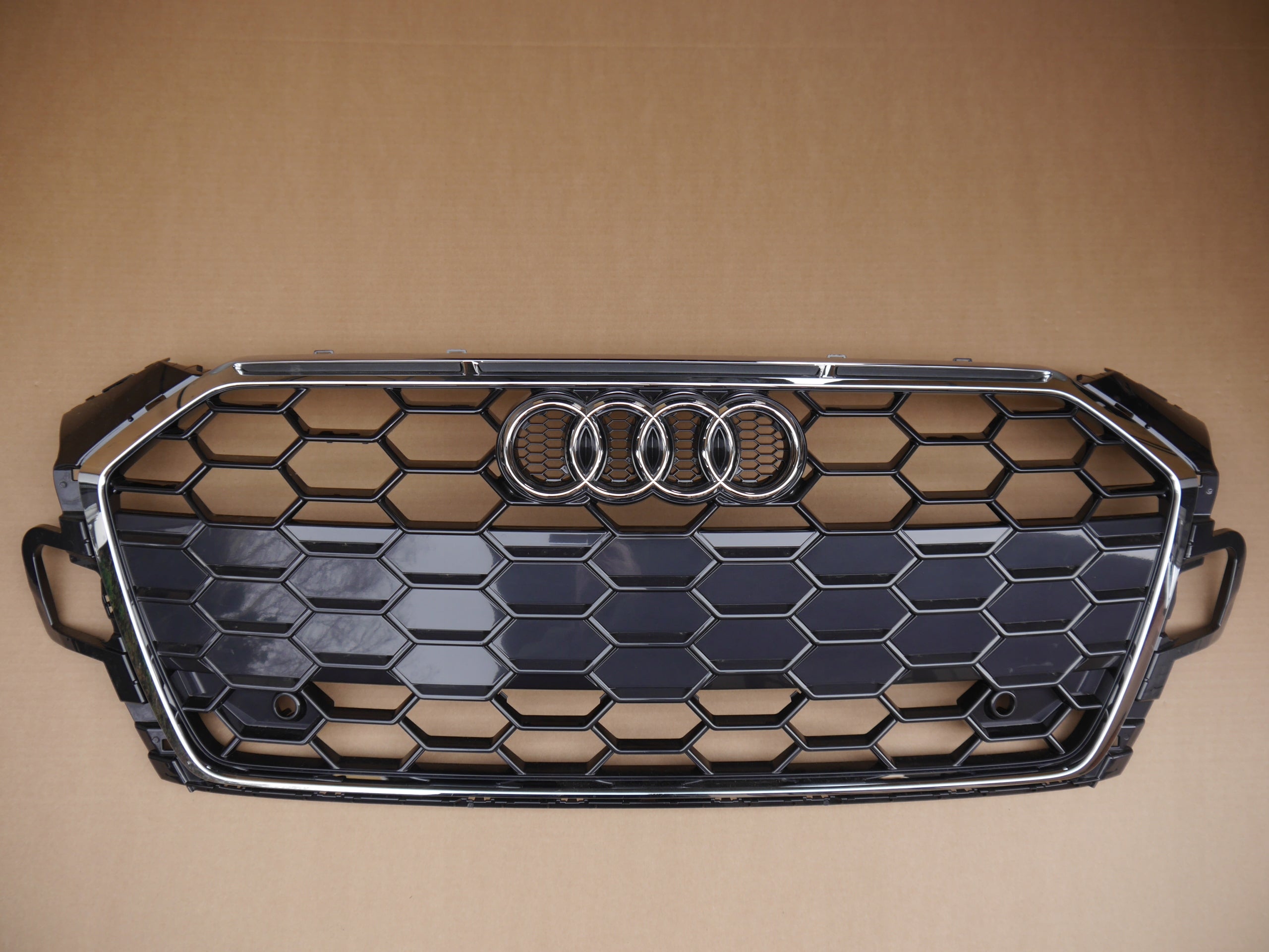 Kühlergrill Audi A5 8W FRONTGRILL 8W6853651BJ Kühlergitter