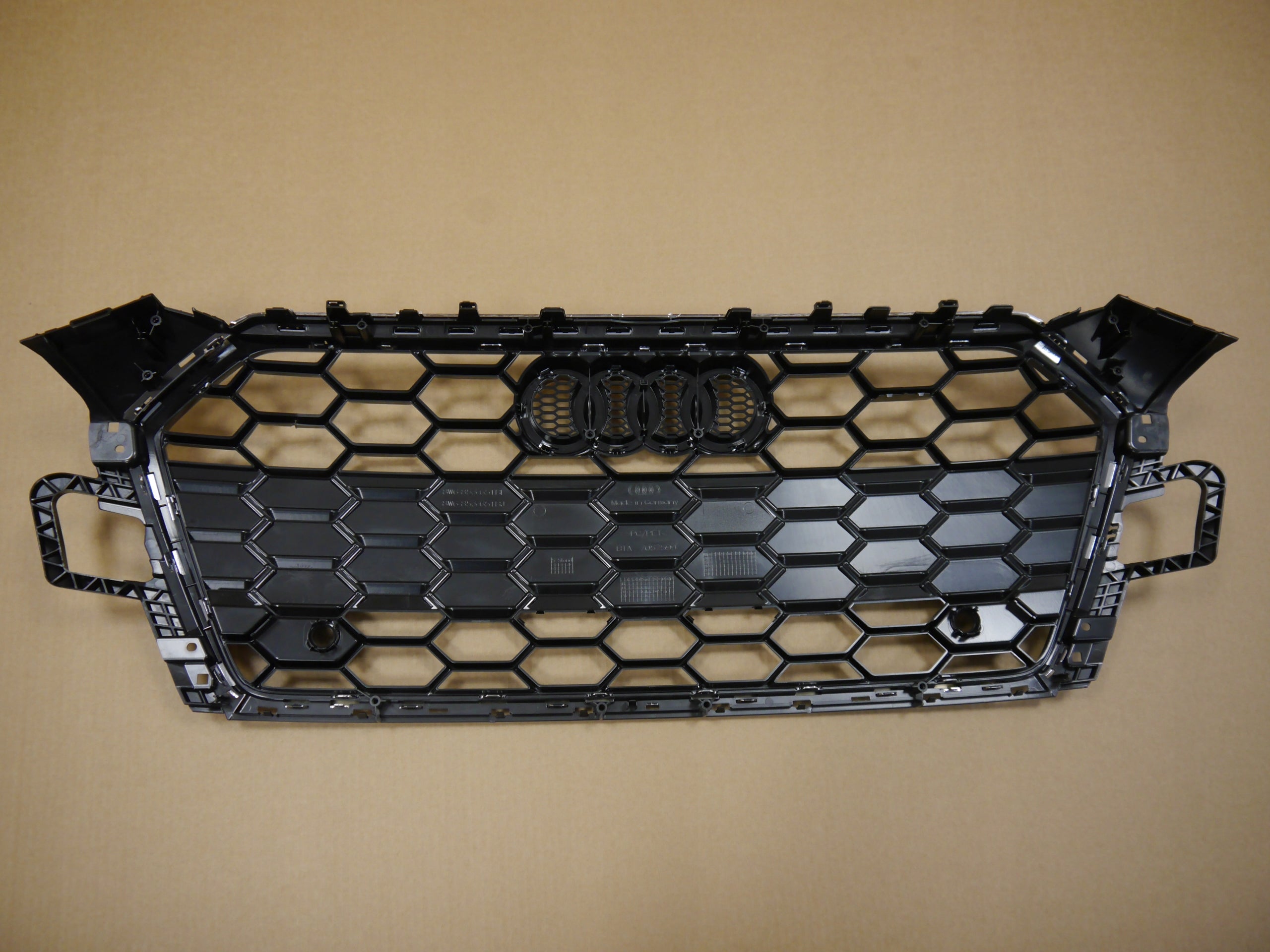 Kühlergrill Audi A5 8W FRONTGRILL 8W6853651BL Kühlergitter