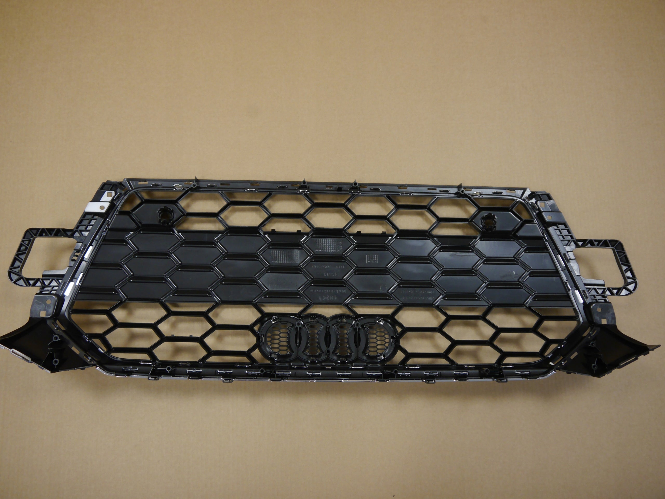 Kühlergrill Audi A5 8W FRONTGRILL 8W6853651BL Kühlergitter