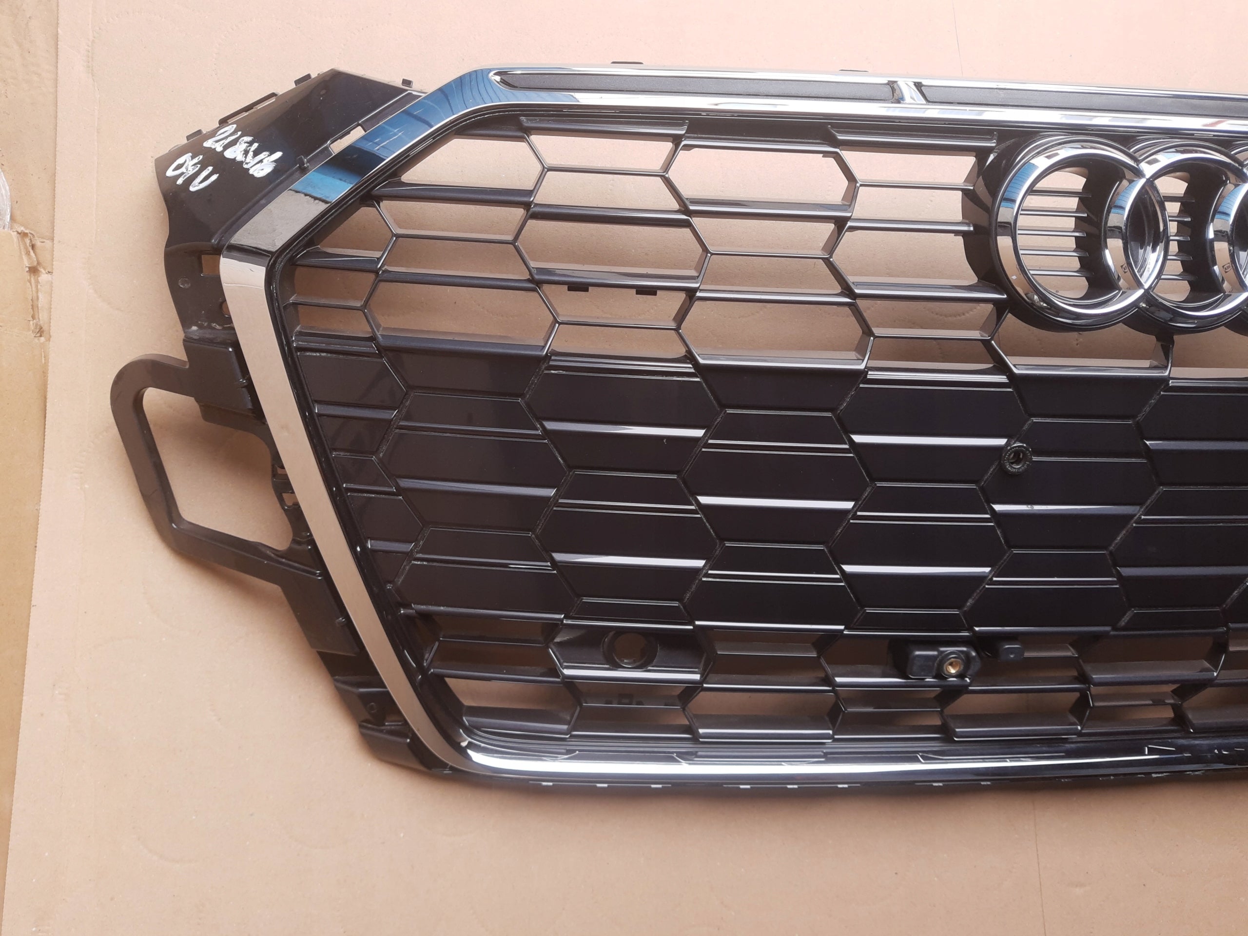 Kühlergrill Audi A5 FRONTGRILL 8W6853651BL Kühlergitter