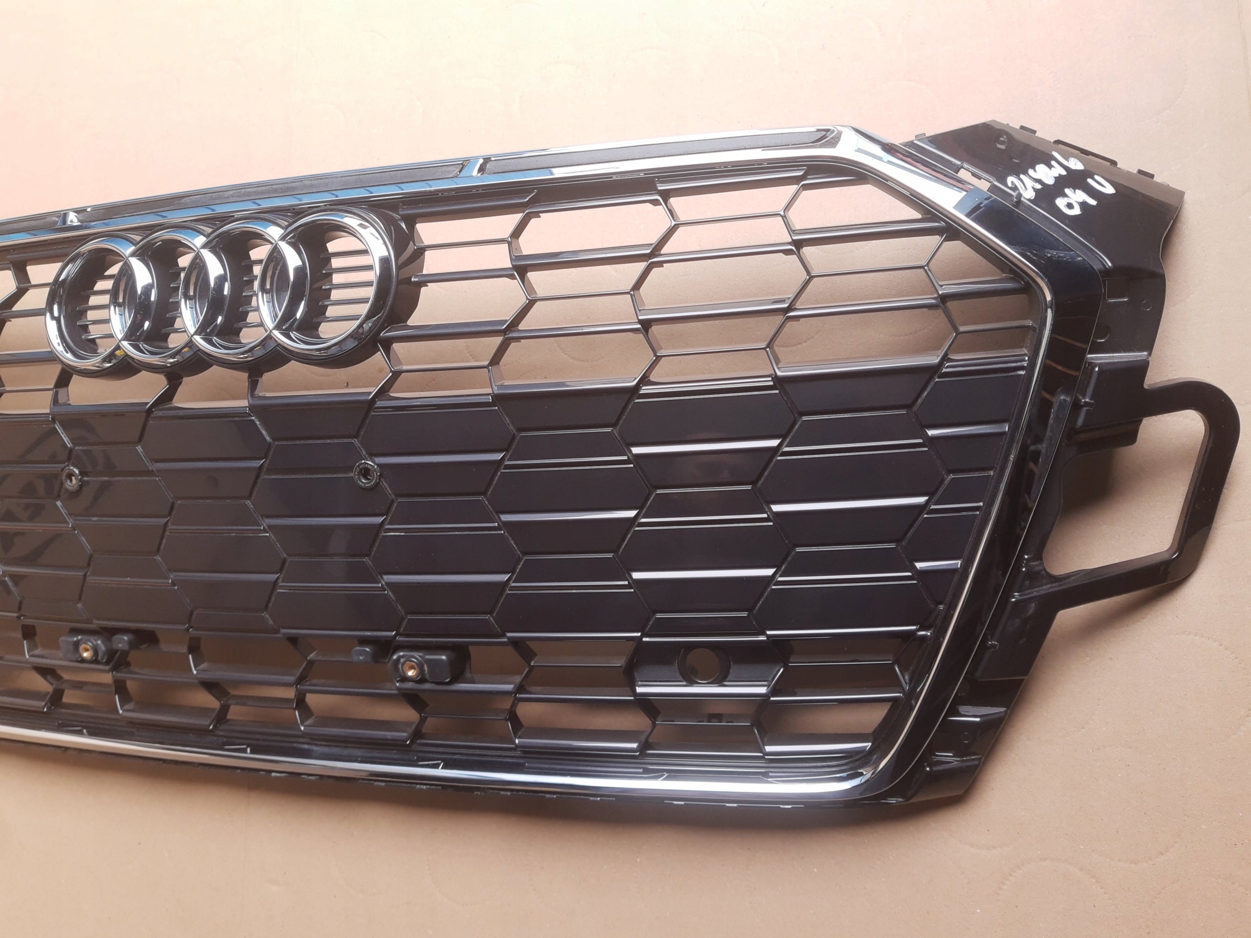 Kühlergrill Audi A5 FRONTGRILL 8W6853651BL Kühlergitter