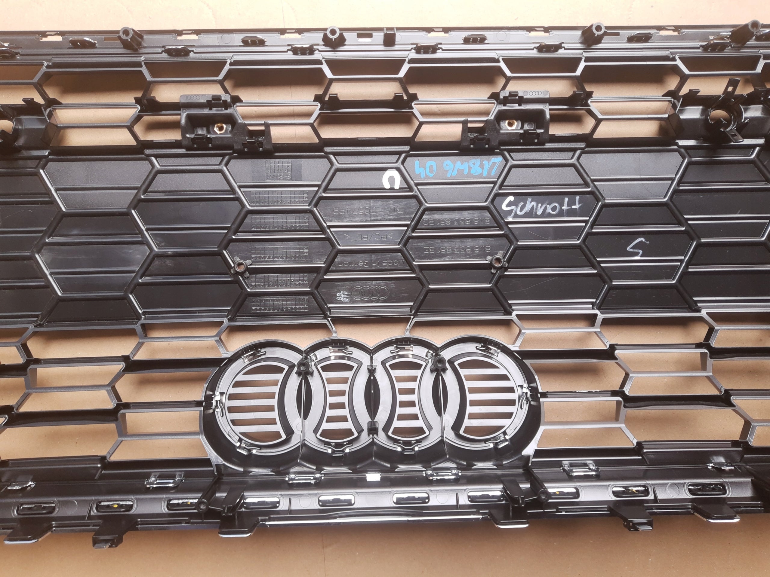 Kühlergrill Audi A5 FRONTGRILL 8W6853651BL Kühlergitter