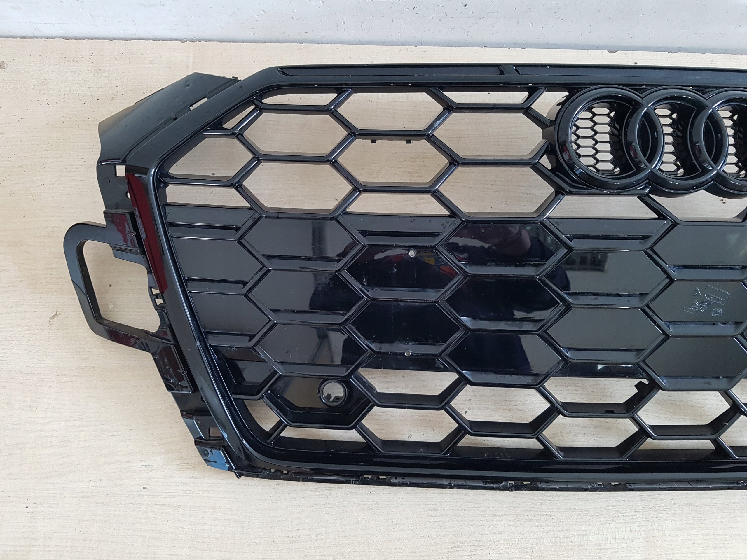 Kühlergrill Audi A5 F5 FRONTGRILL 8W6853651BL Kühlergitter