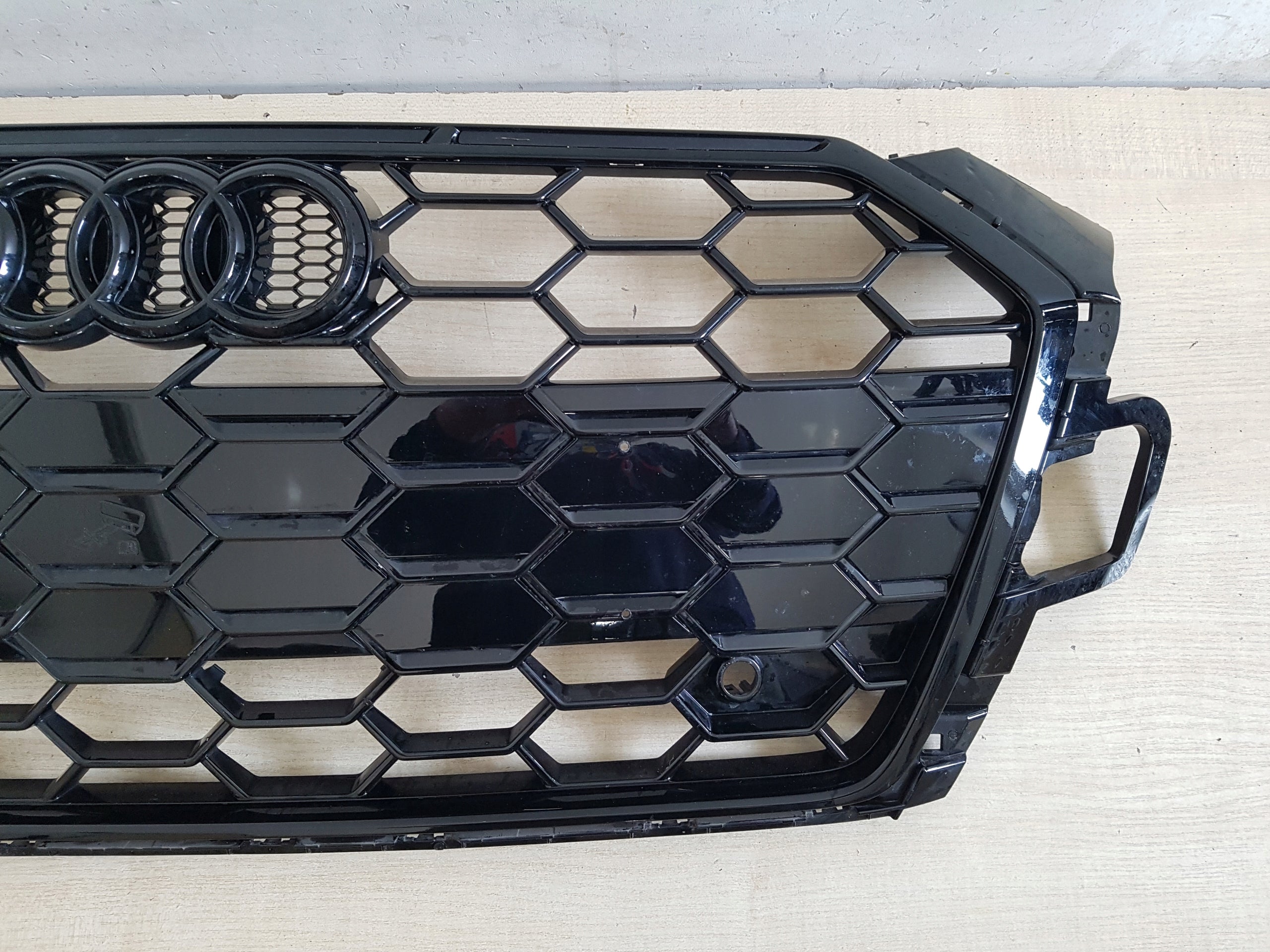 Kühlergrill Audi A5 F5 FRONTGRILL 8W6853651BL Kühlergitter