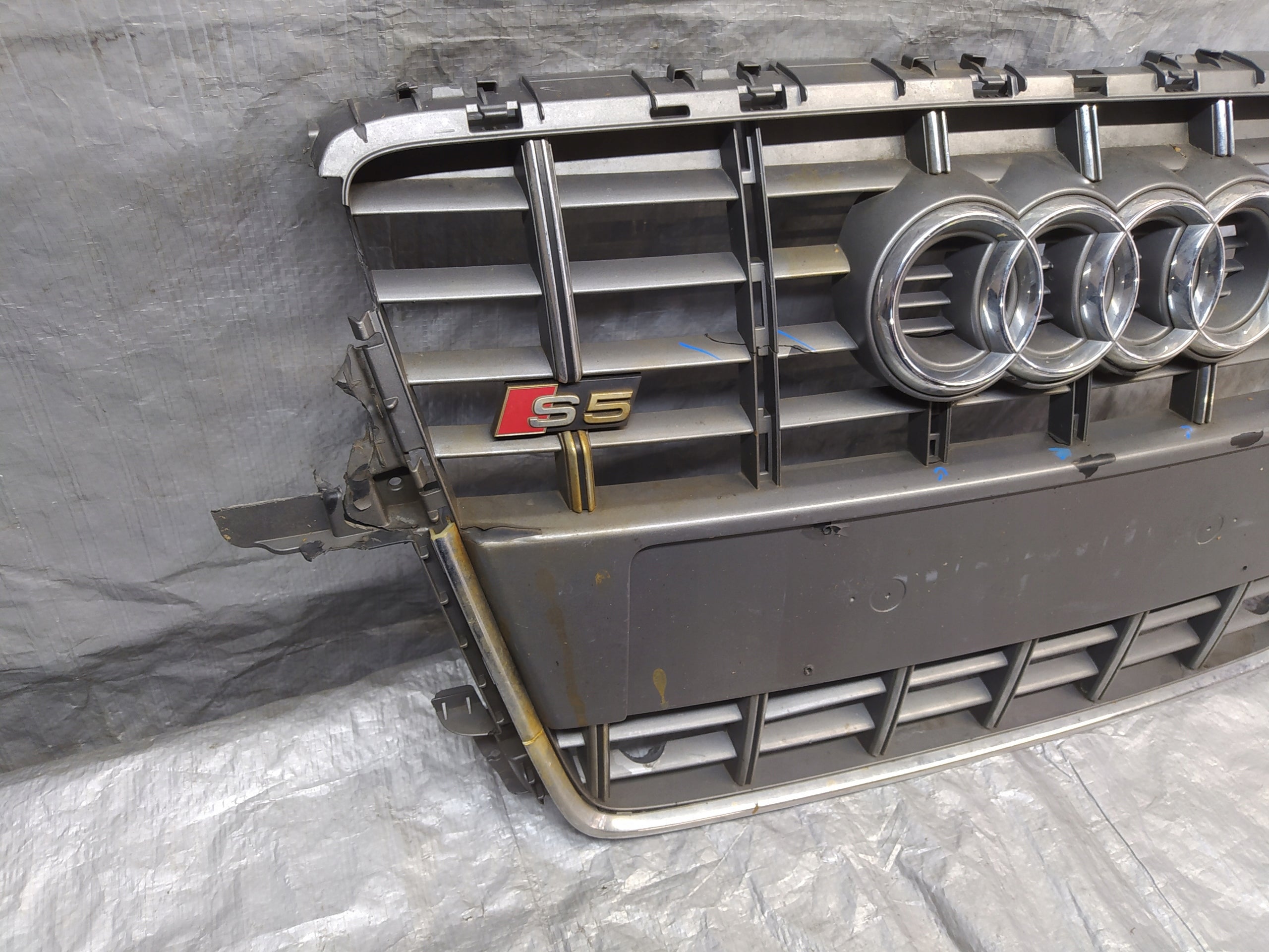 Kühlergrill Audi A5 8T FRONTGRILL 8T0853651C8 Kühlergitter